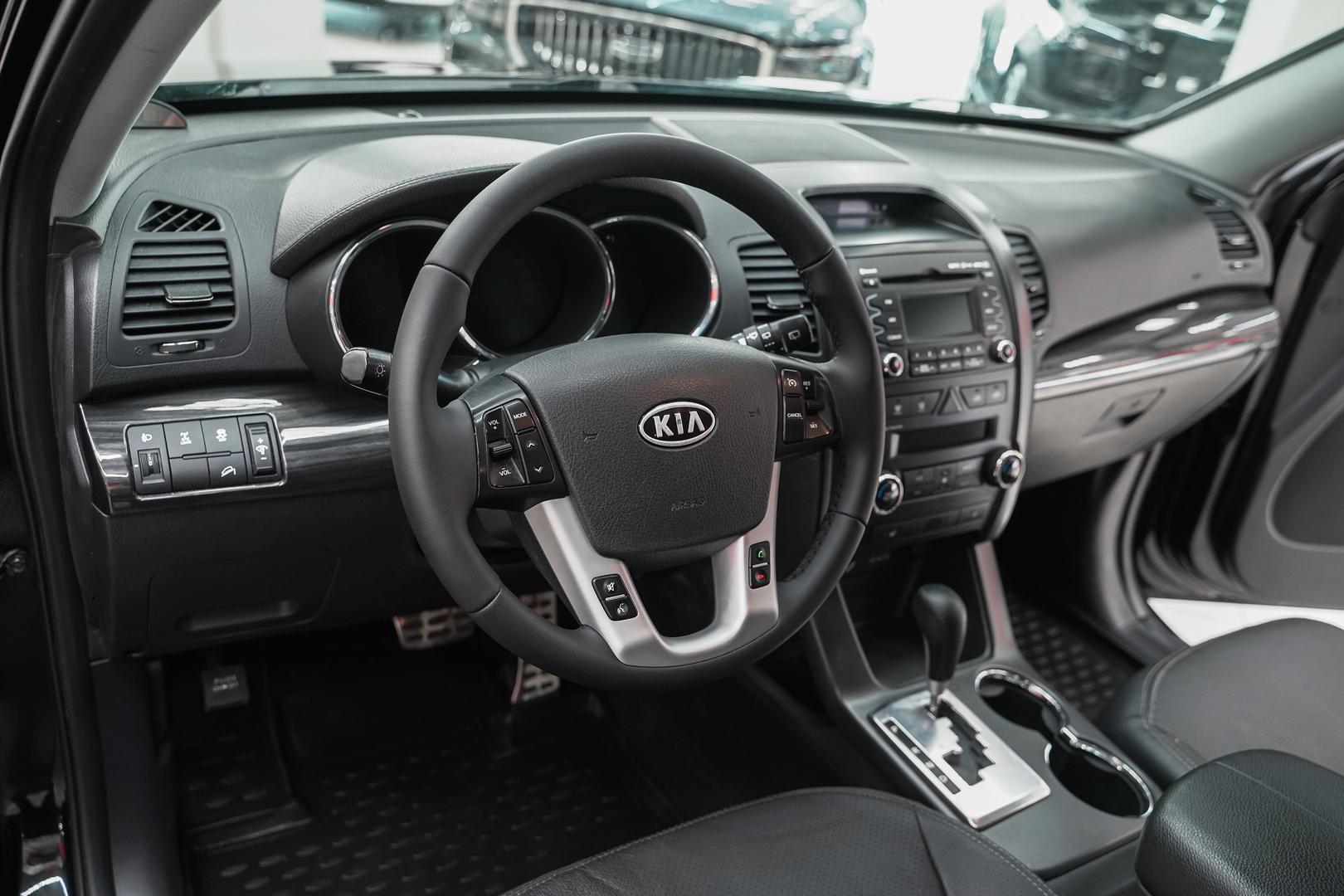 Kia Sorento 2012, черный, ДЦ Орехово