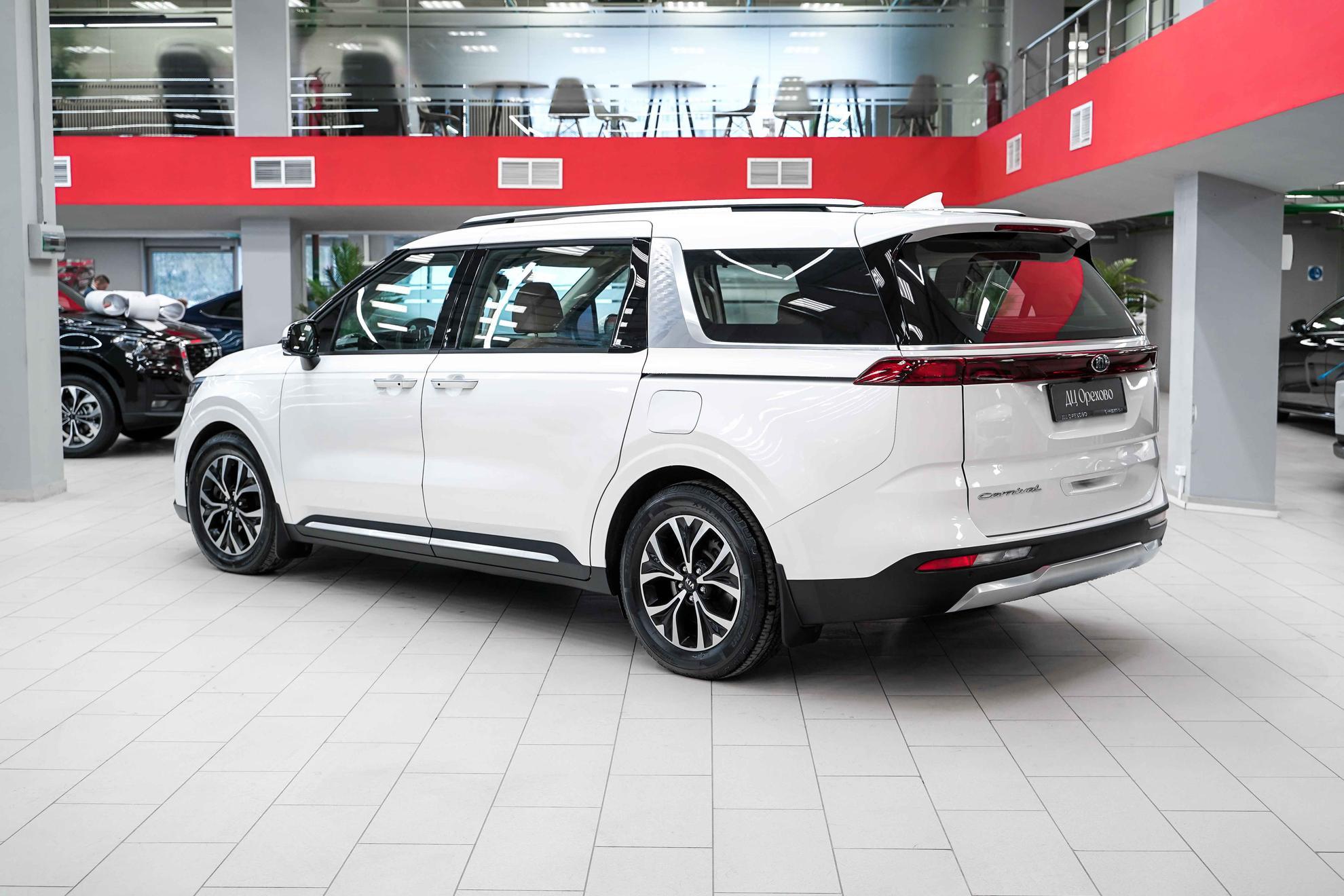 Kia Carnival 2021, белый, ДЦ Орехово