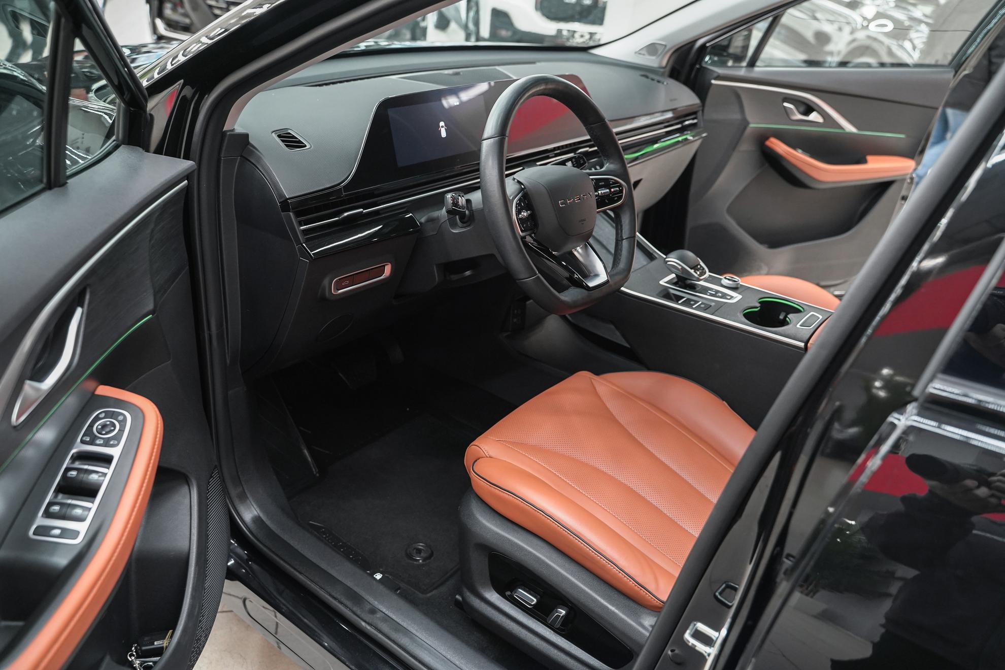 Omoda C5 2023, черный, ДЦ Орехово