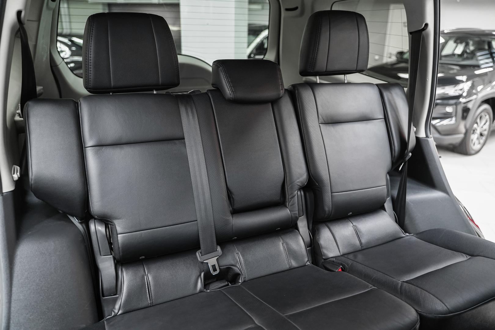 Mitsubishi Pajero 2012, черный, ДЦ Орехово