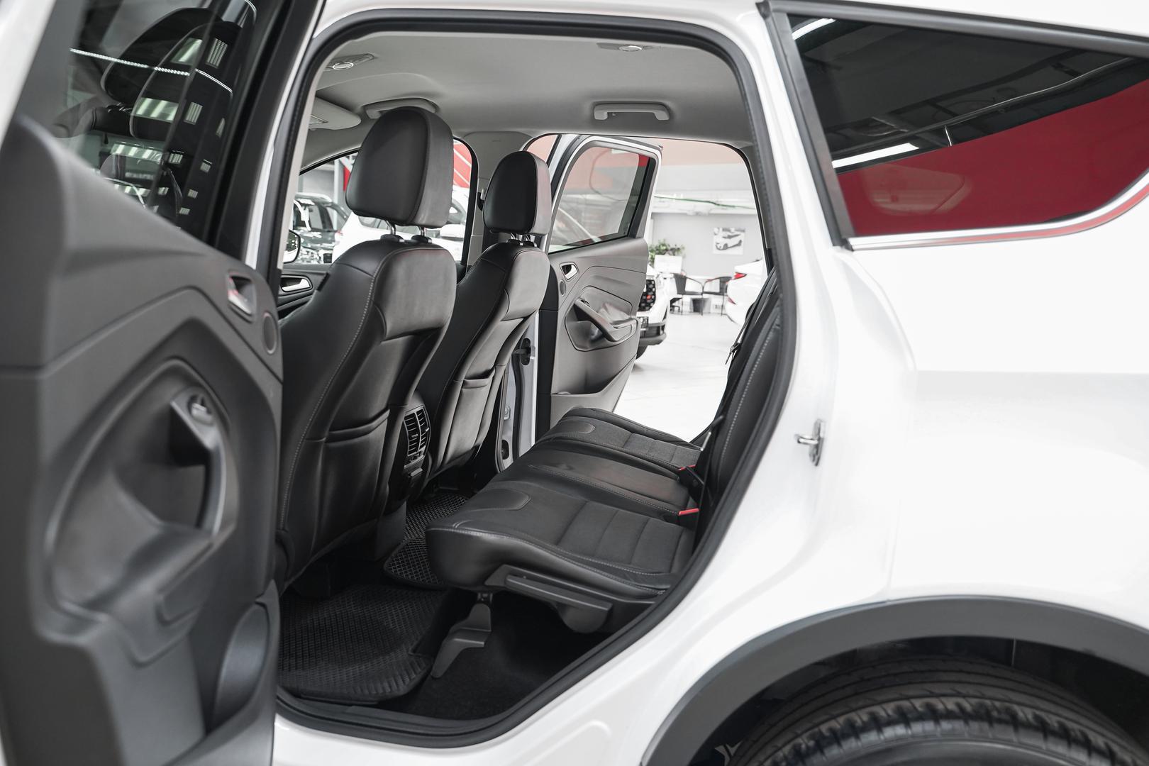 Ford Kuga 2013, белый, ДЦ Орехово