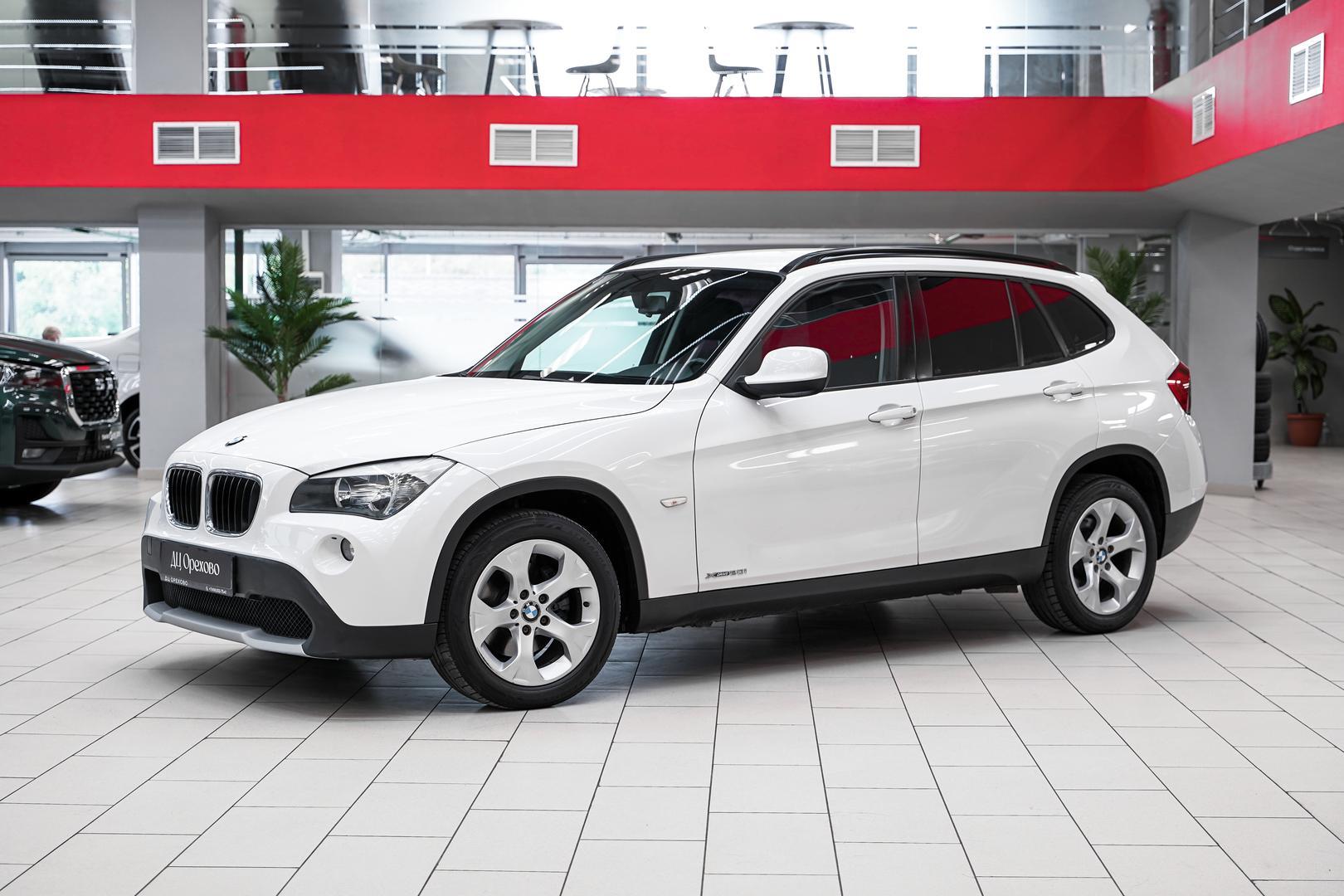BMW X1 2012, белый, ДЦ Орехово