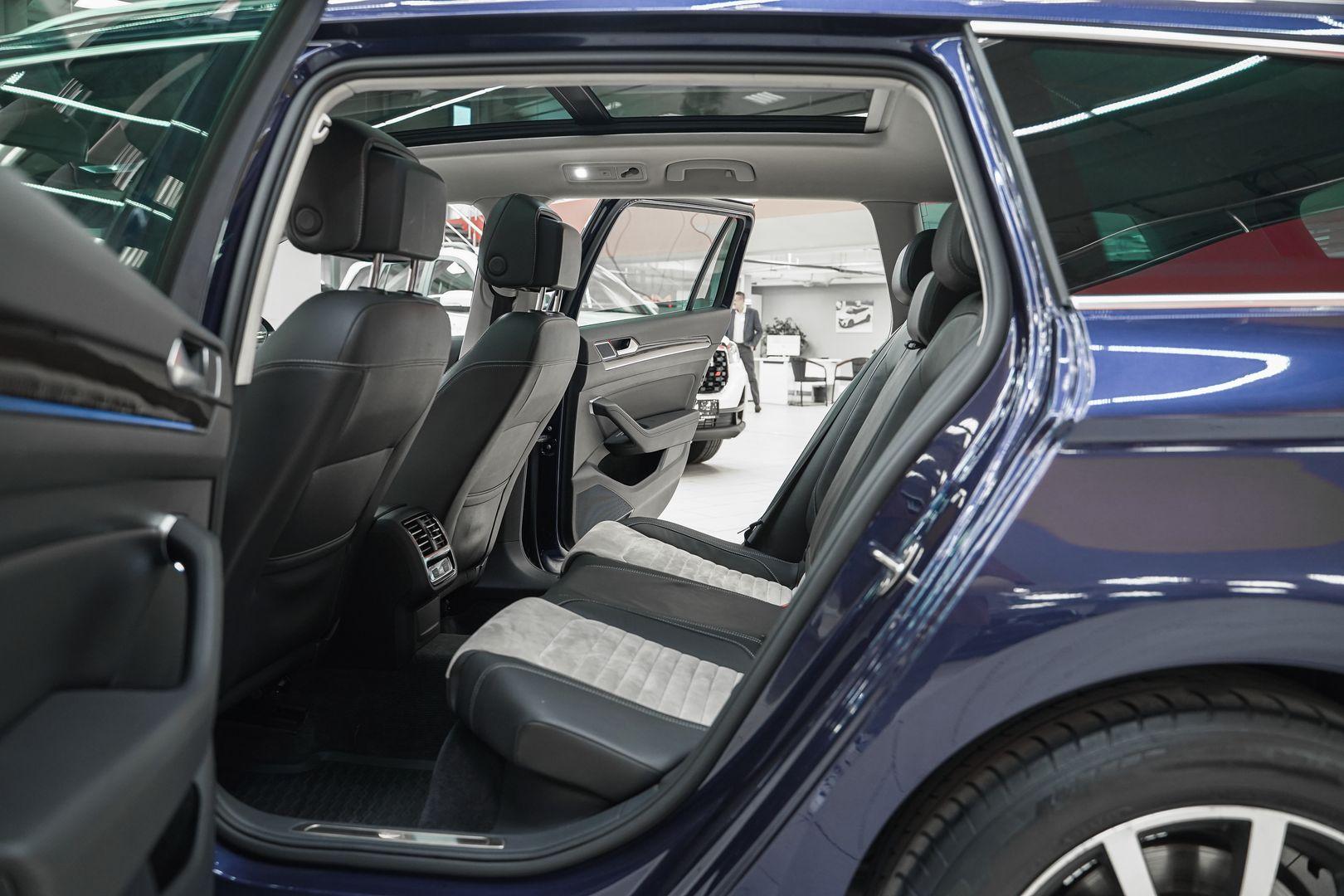 Volkswagen Passat 2018, синий, ДЦ Орехово