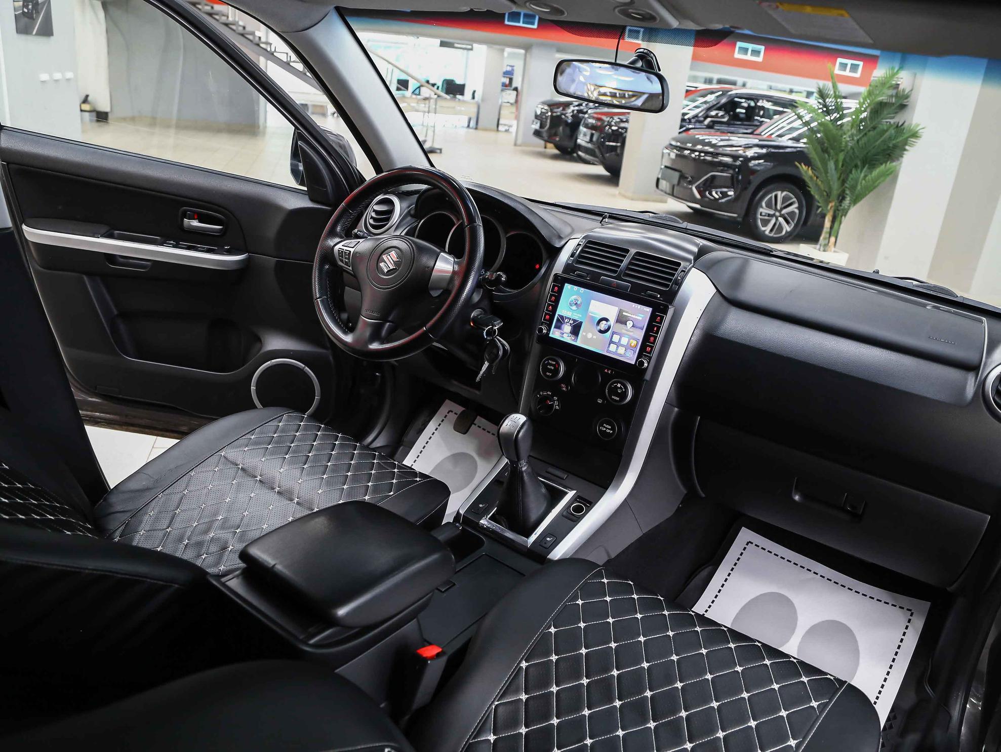 Suzuki Grand Vitara 2010, серый, ДЦ Орехово