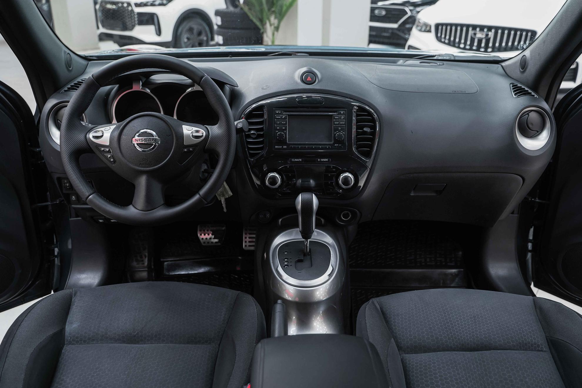 Nissan Juke 2012, синий, ДЦ Орехово