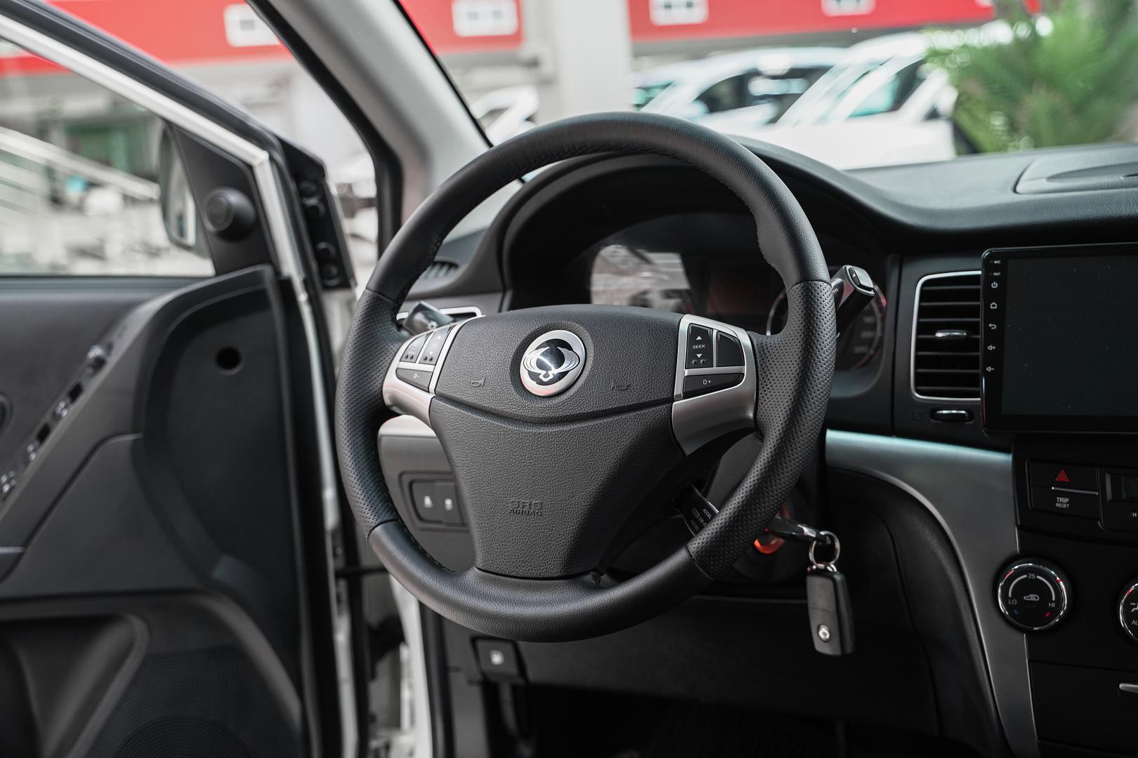 SsangYong Actyon 2011, белый, ДЦ Орехово