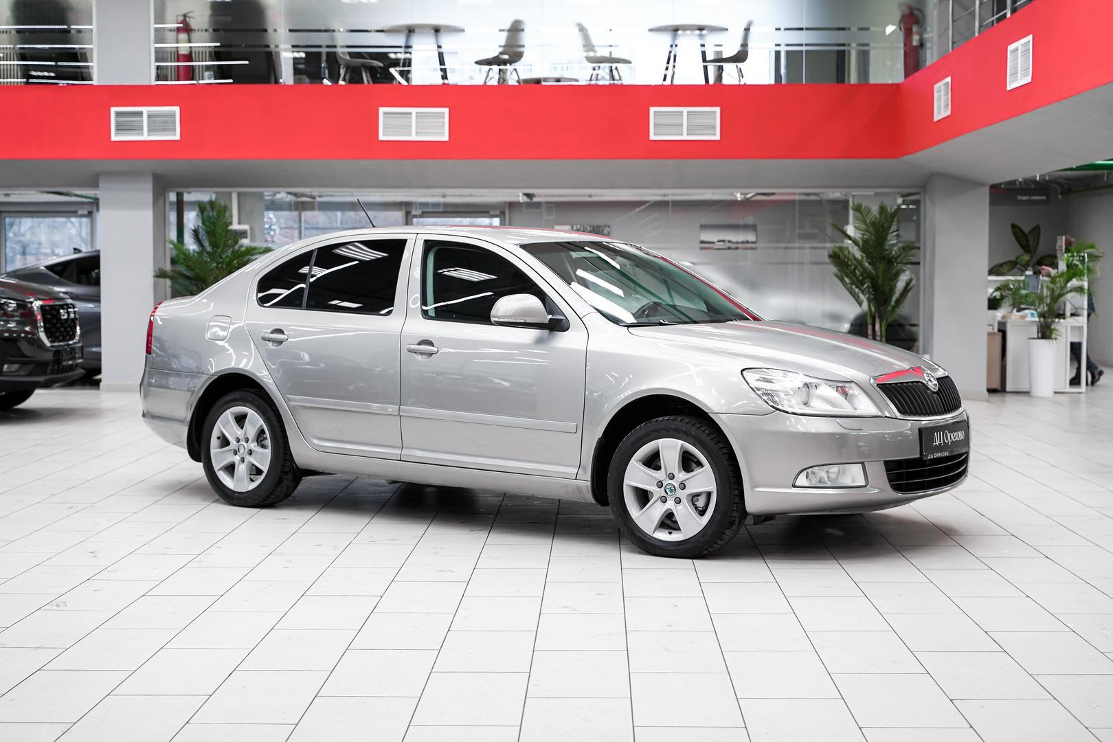 Skoda Octavia 2011, серый, ДЦ Орехово