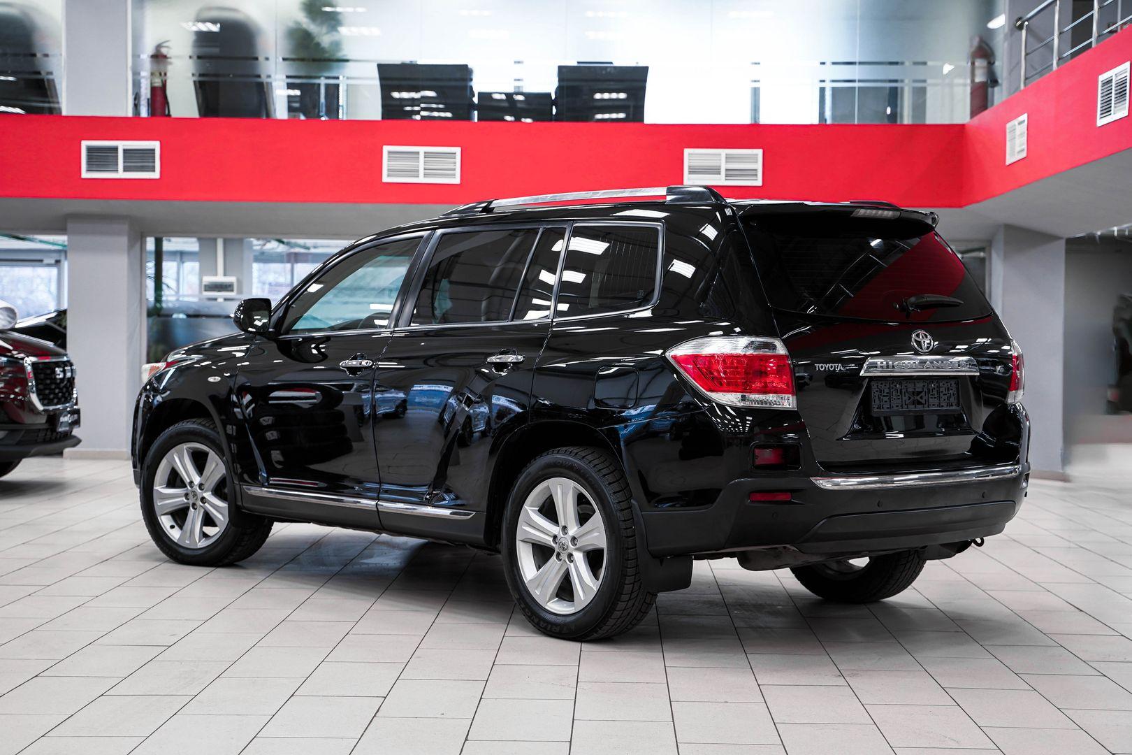 Toyota Highlander 2013, черный, ДЦ Орехово