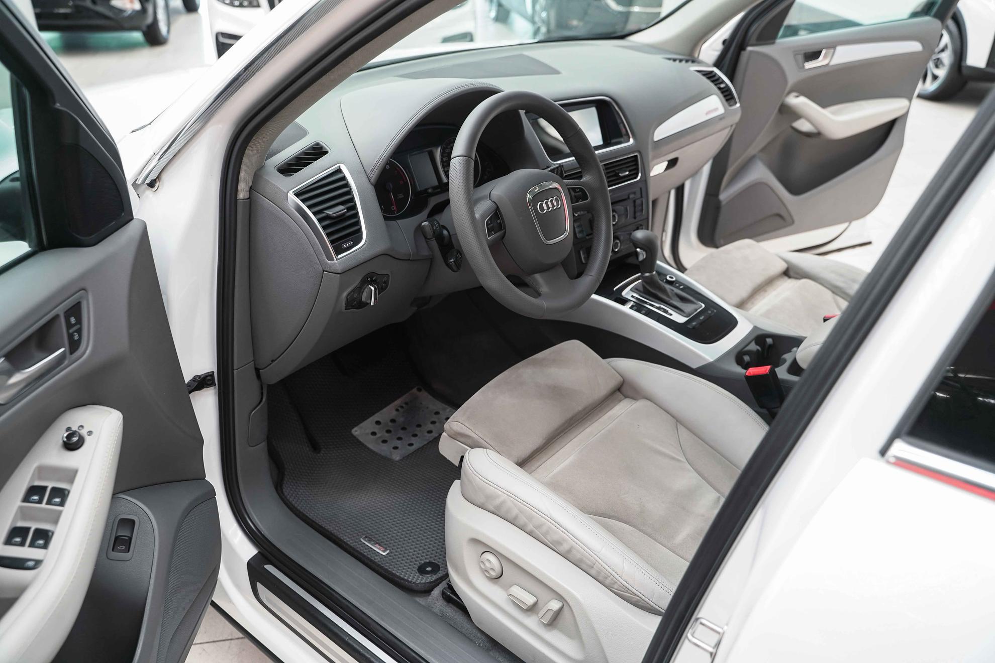 Audi Q5 2011, белый, ДЦ Орехово