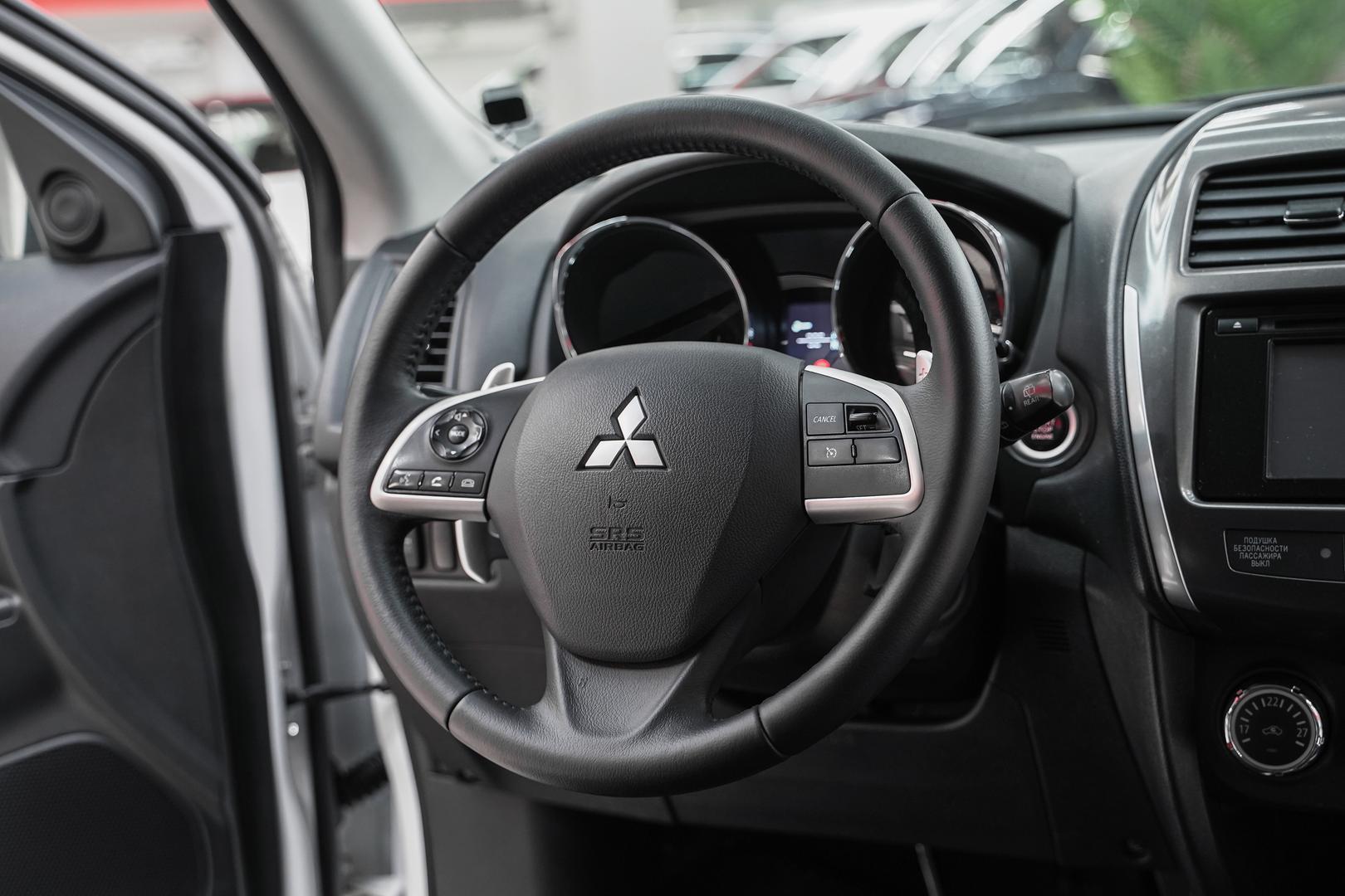 Mitsubishi ASX 2013, белый, ДЦ Орехово