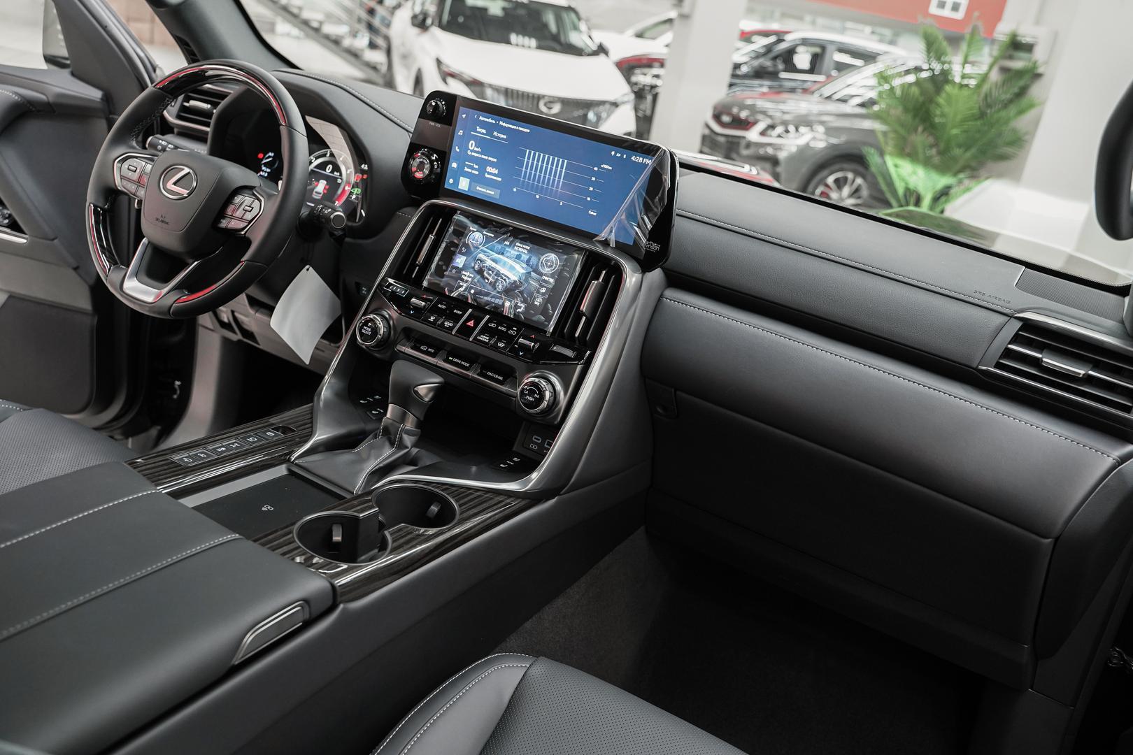 Lexus LX 2025, черный, ДЦ Орехово