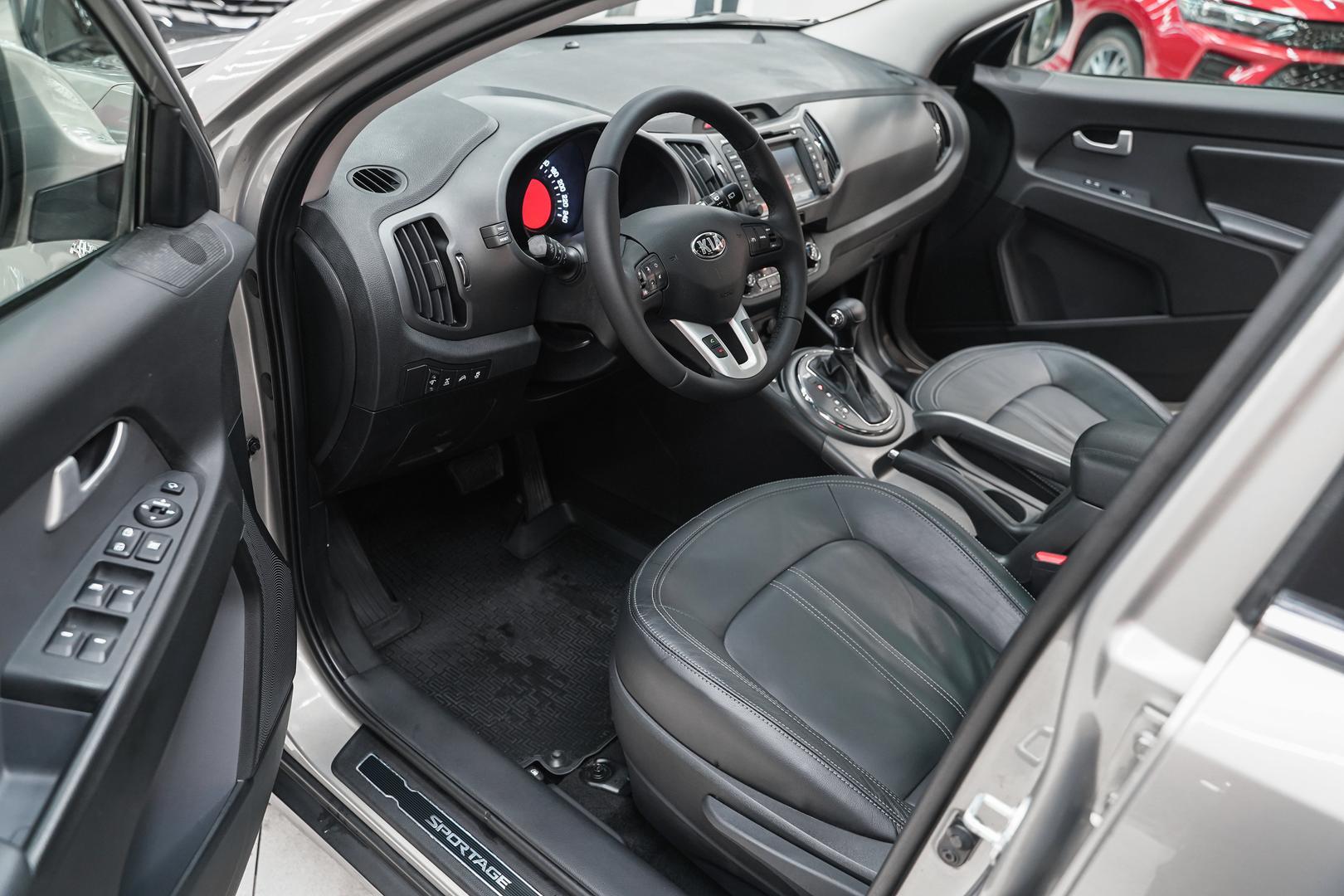 Kia Sportage 2013, серебряный, ДЦ Орехово