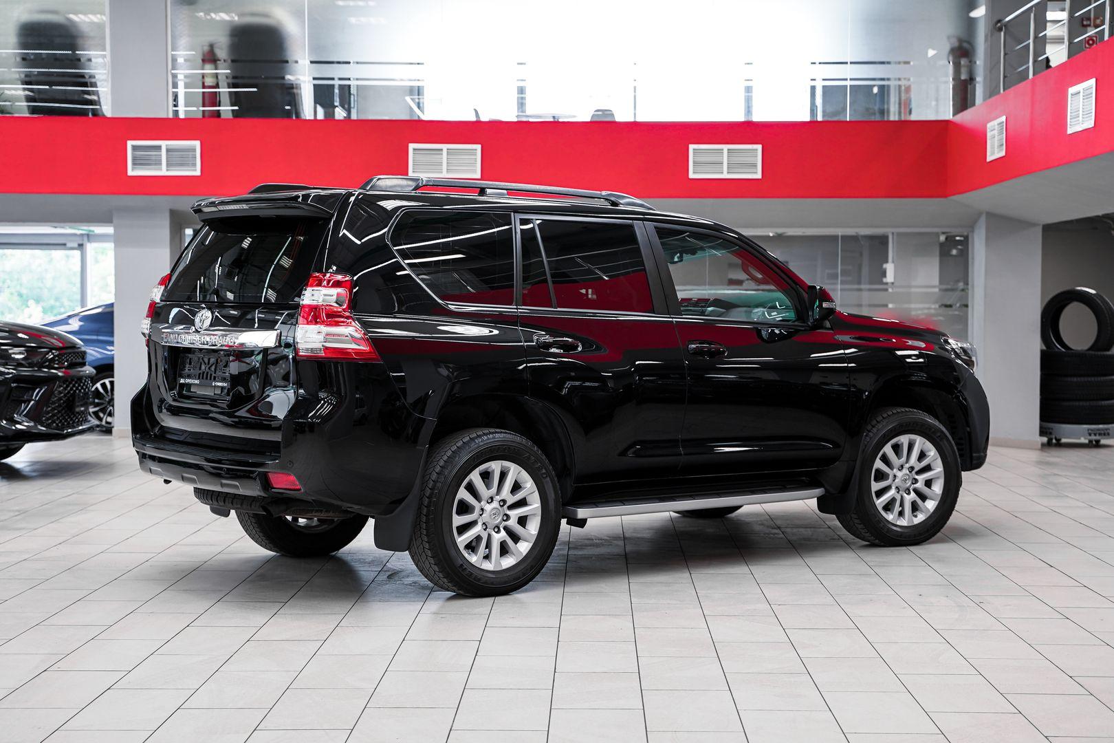 Toyota Land Cruiser Prado 2014, черный, ДЦ Орехово