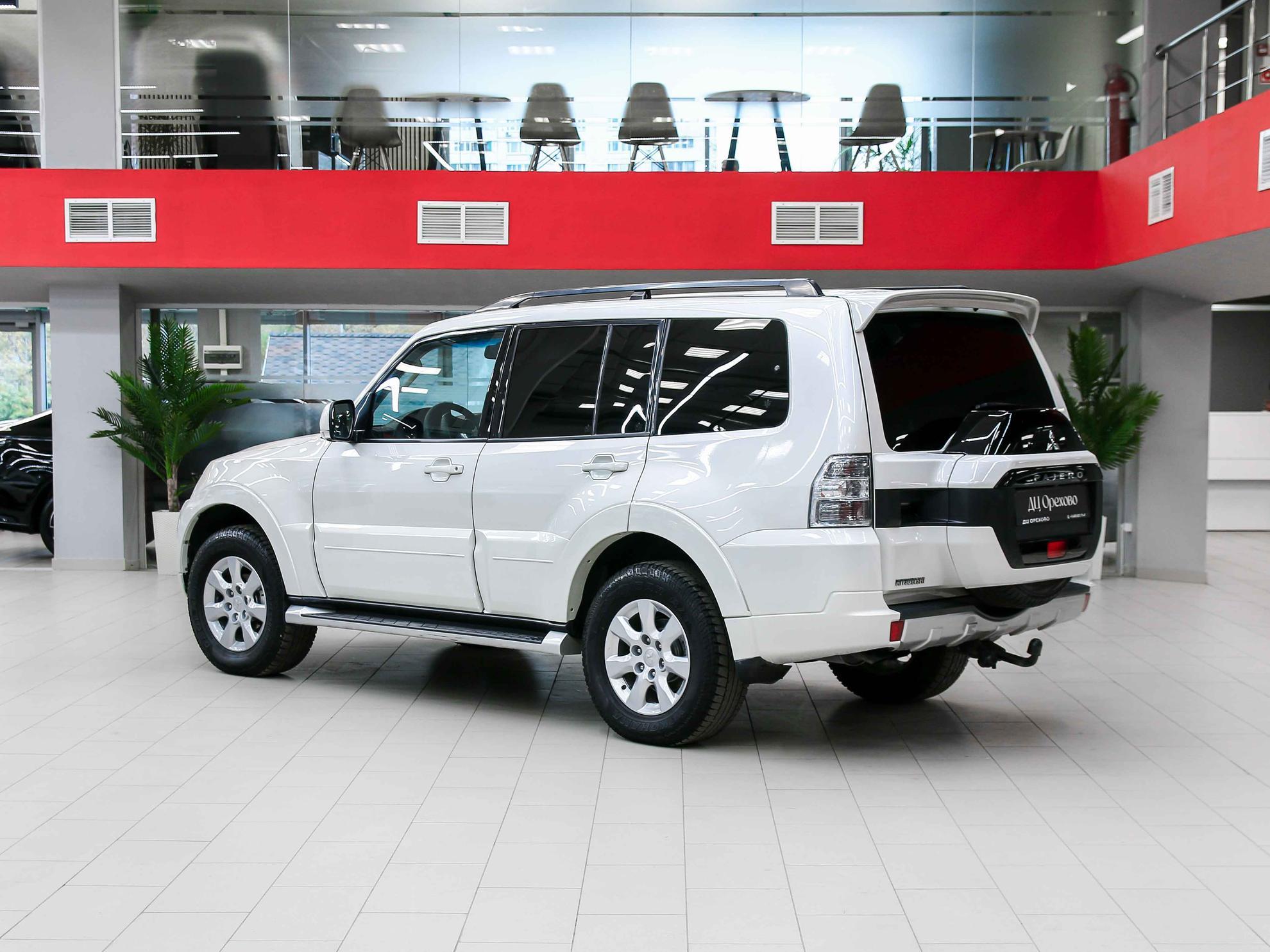 Mitsubishi Pajero 2018, белый, ДЦ Орехово