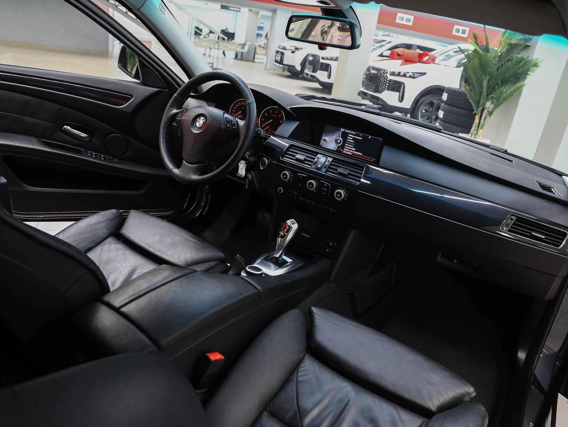 BMW 5 серии 2007, белый, ДЦ Орехово