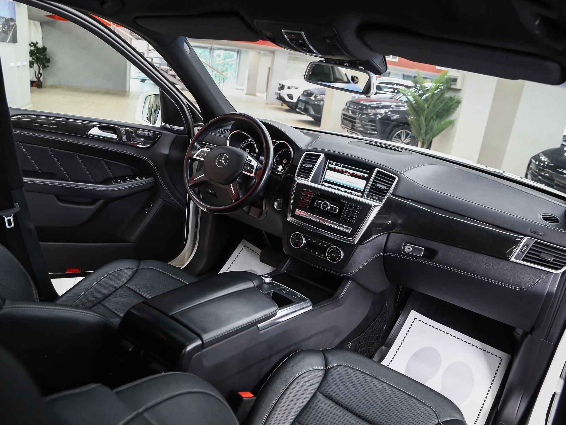 Mercedes-Benz GL-Класс 2014, белый, ДЦ Орехово