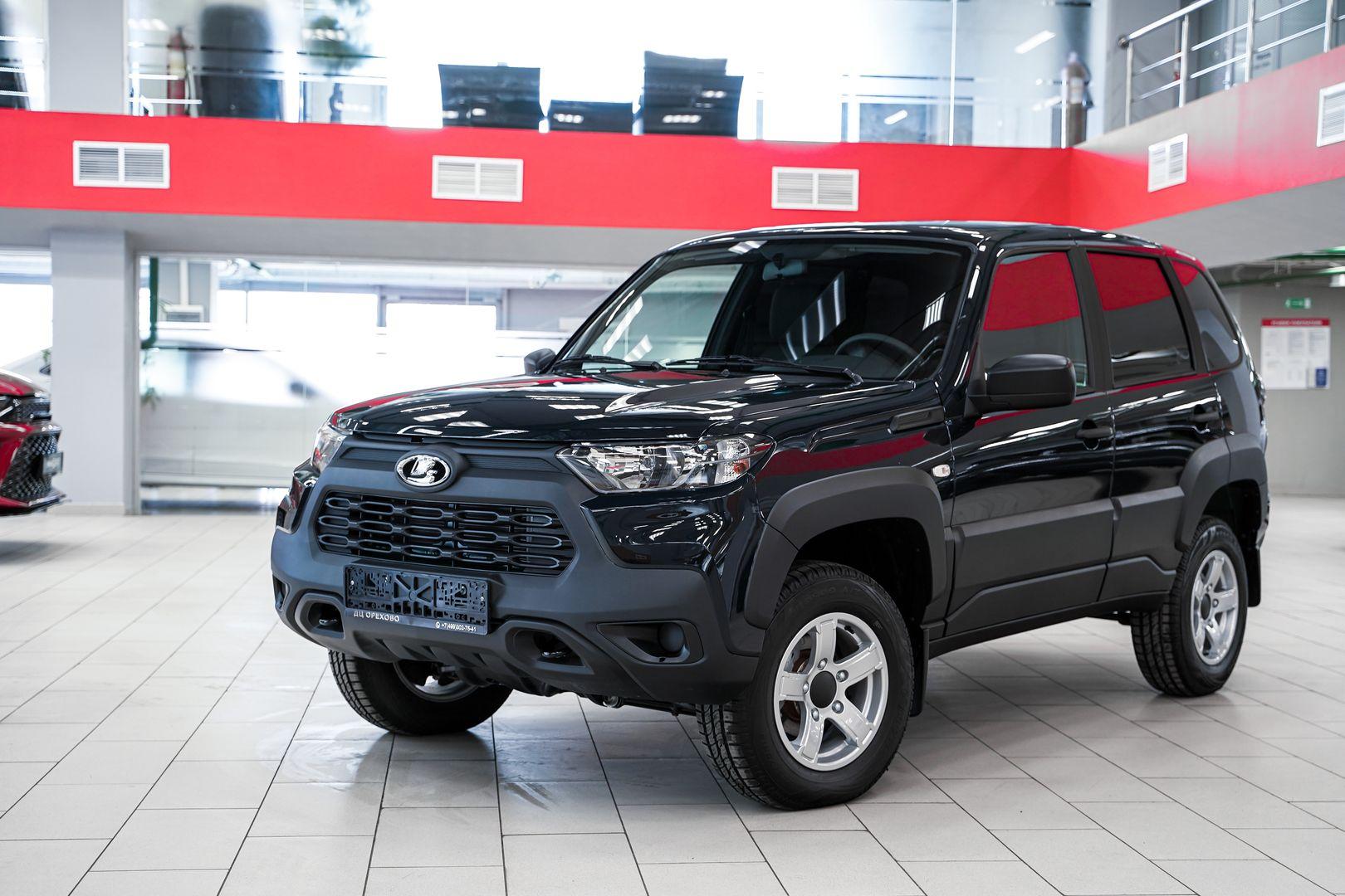 LADA (ВАЗ) Niva 2025, зеленый, ДЦ Орехово