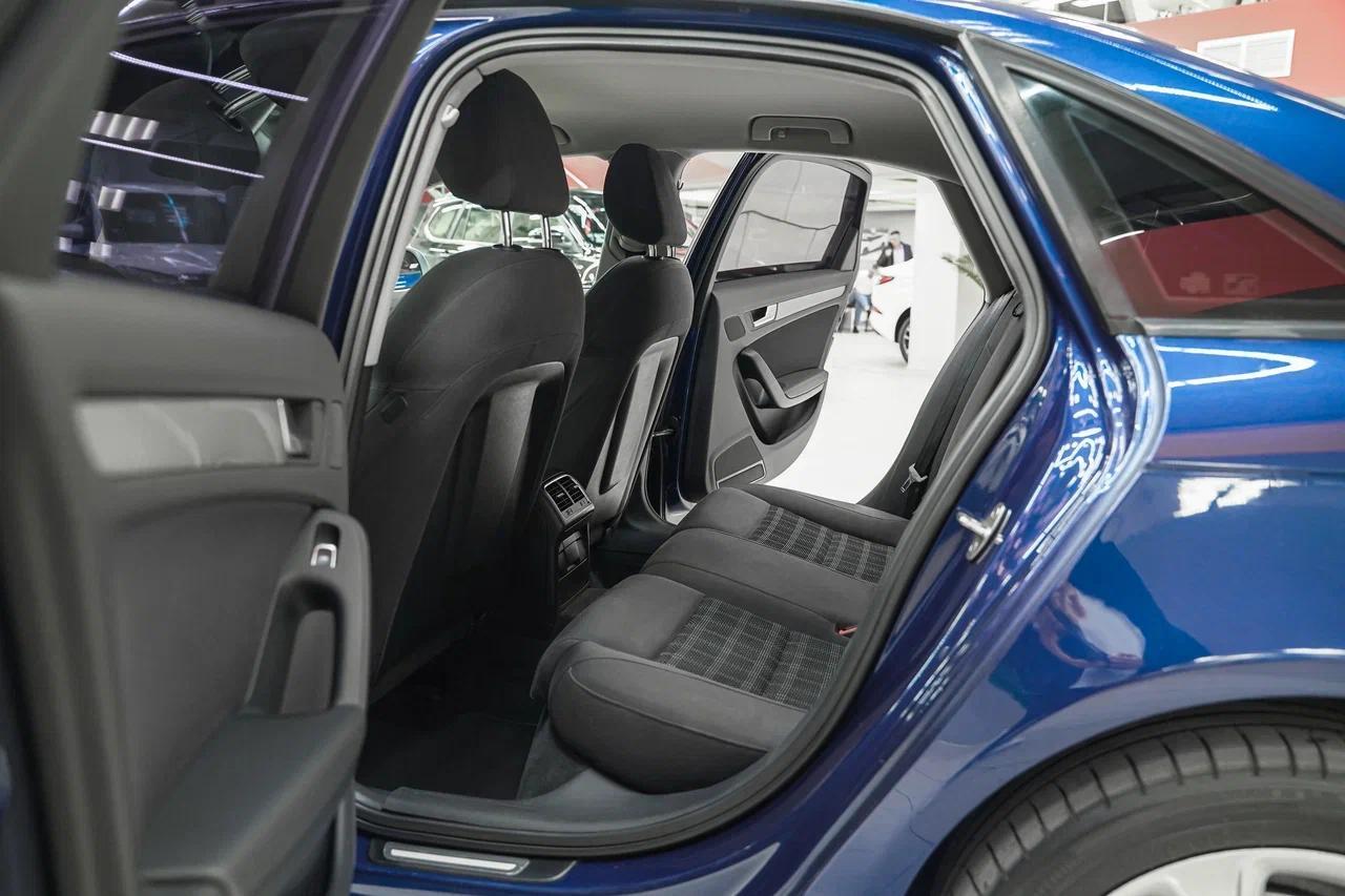 Audi A4 2012, синий, ДЦ Орехово
