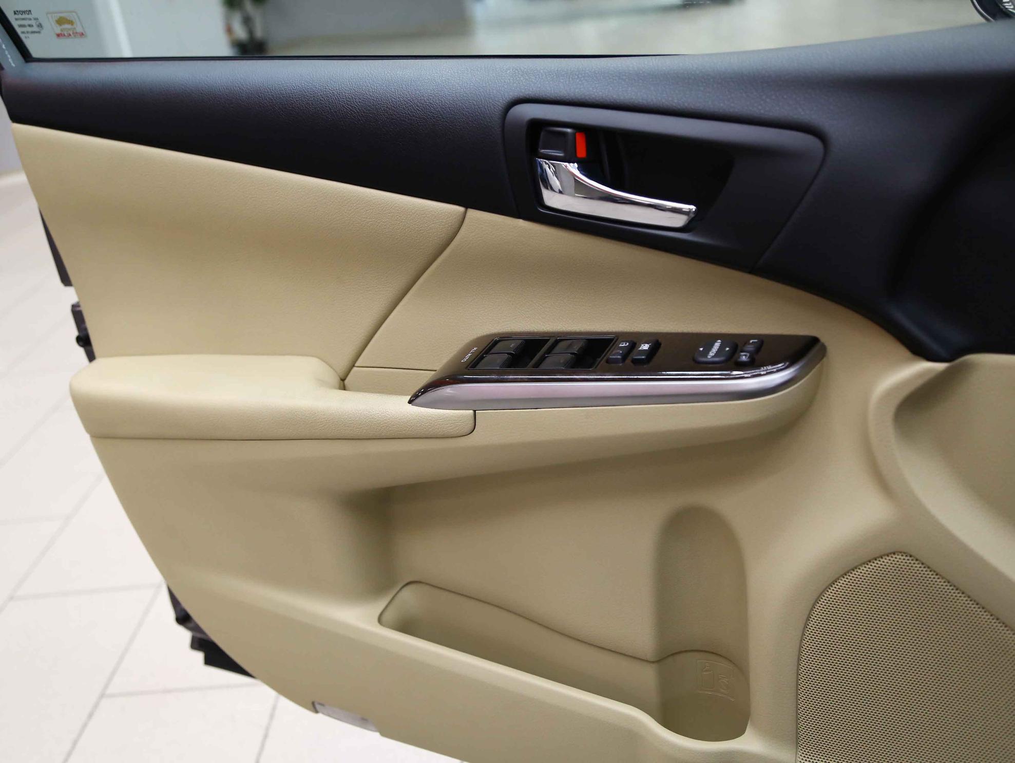 Toyota Camry 2015, серый, ДЦ Орехово