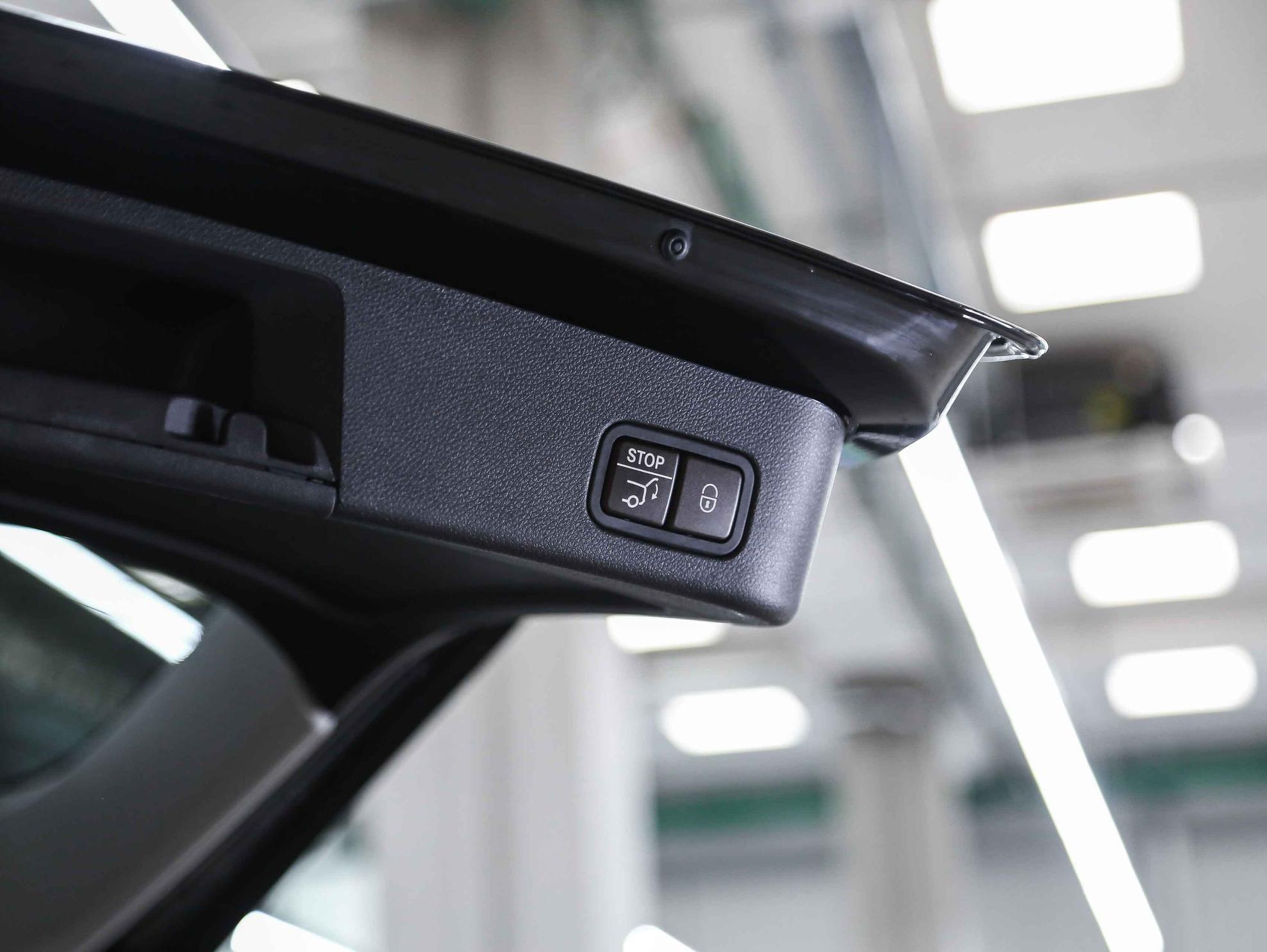 Mercedes-Benz M-Класс 2014, черный, ДЦ Орехово