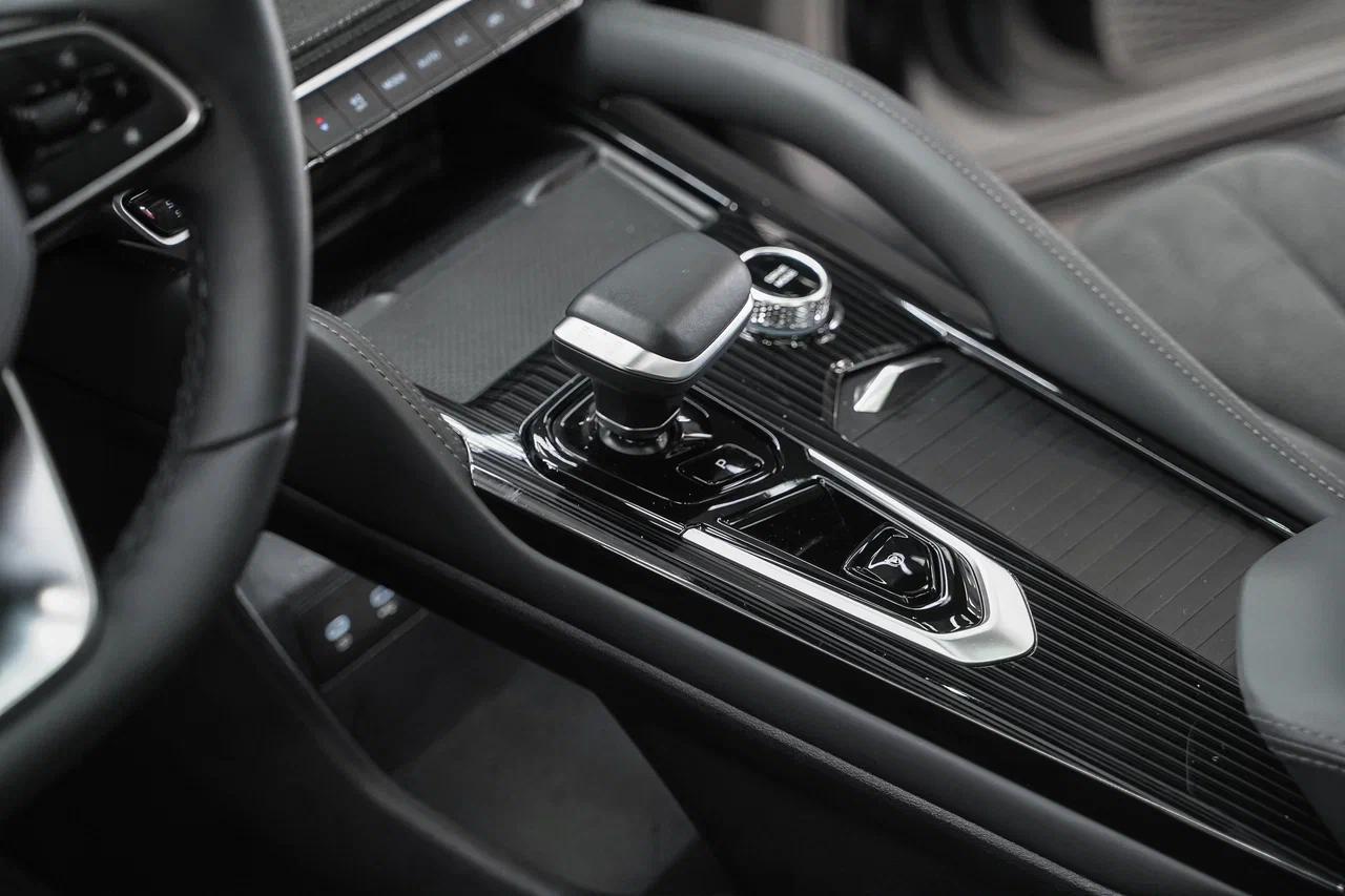 Geely Monjaro 2024, серый, ДЦ Орехово
