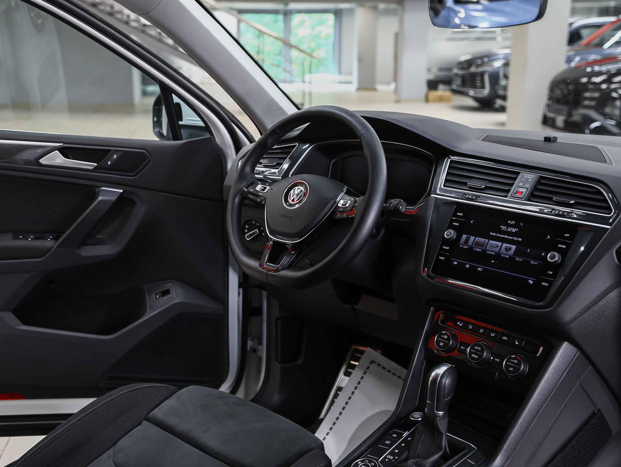 Volkswagen Tiguan 2019, белый, ДЦ Орехово