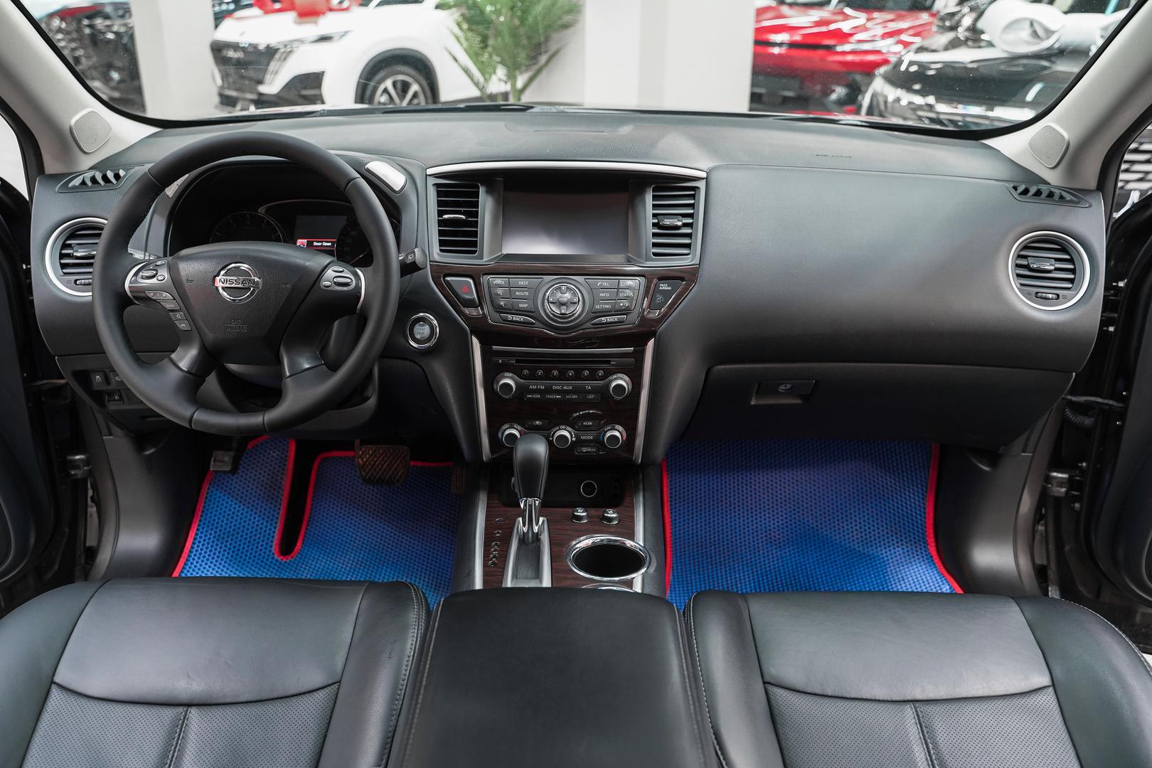 Nissan Pathfinder 2015, коричневый, ДЦ Орехово