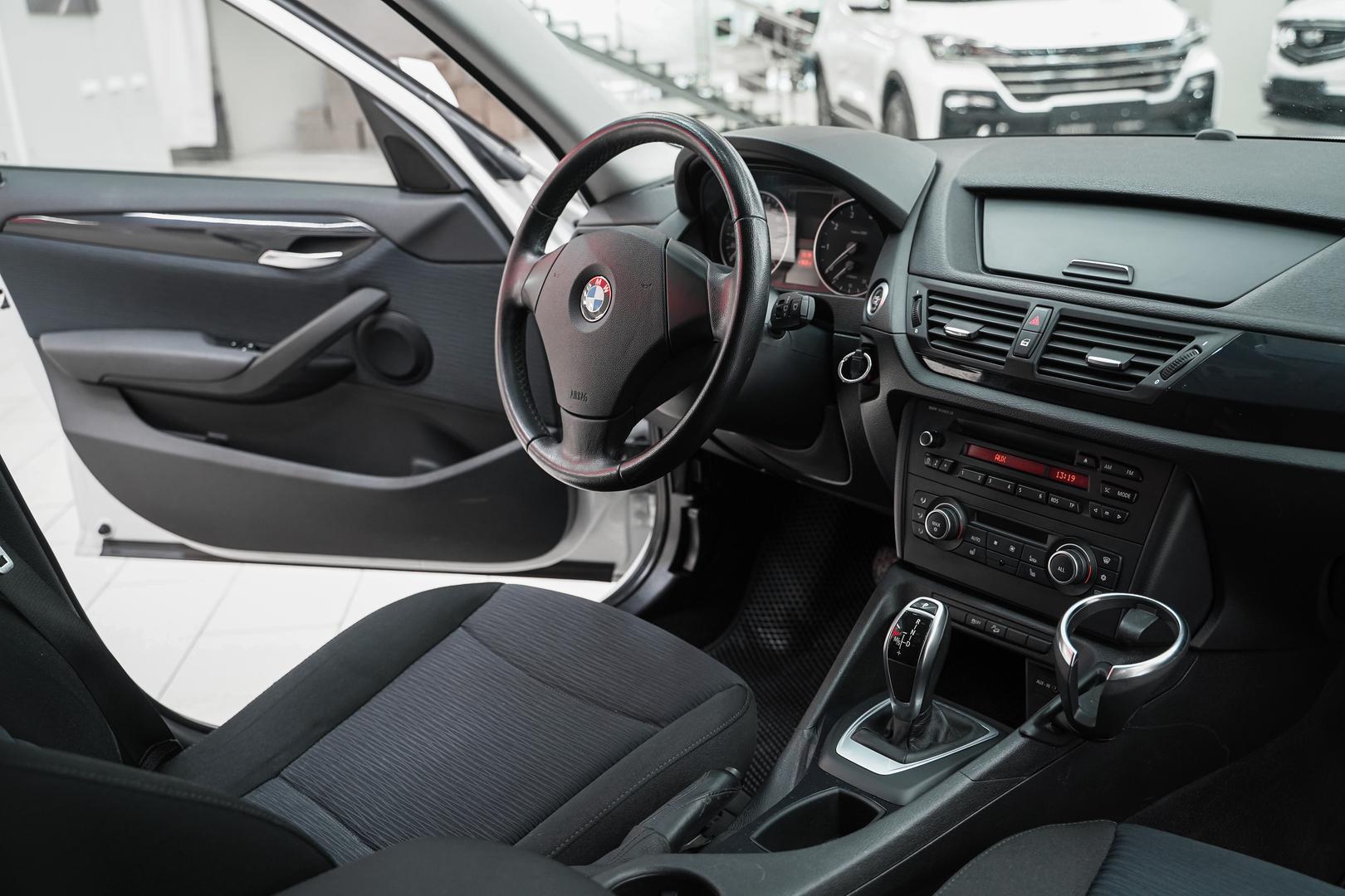 BMW X1 2012, белый, ДЦ Орехово