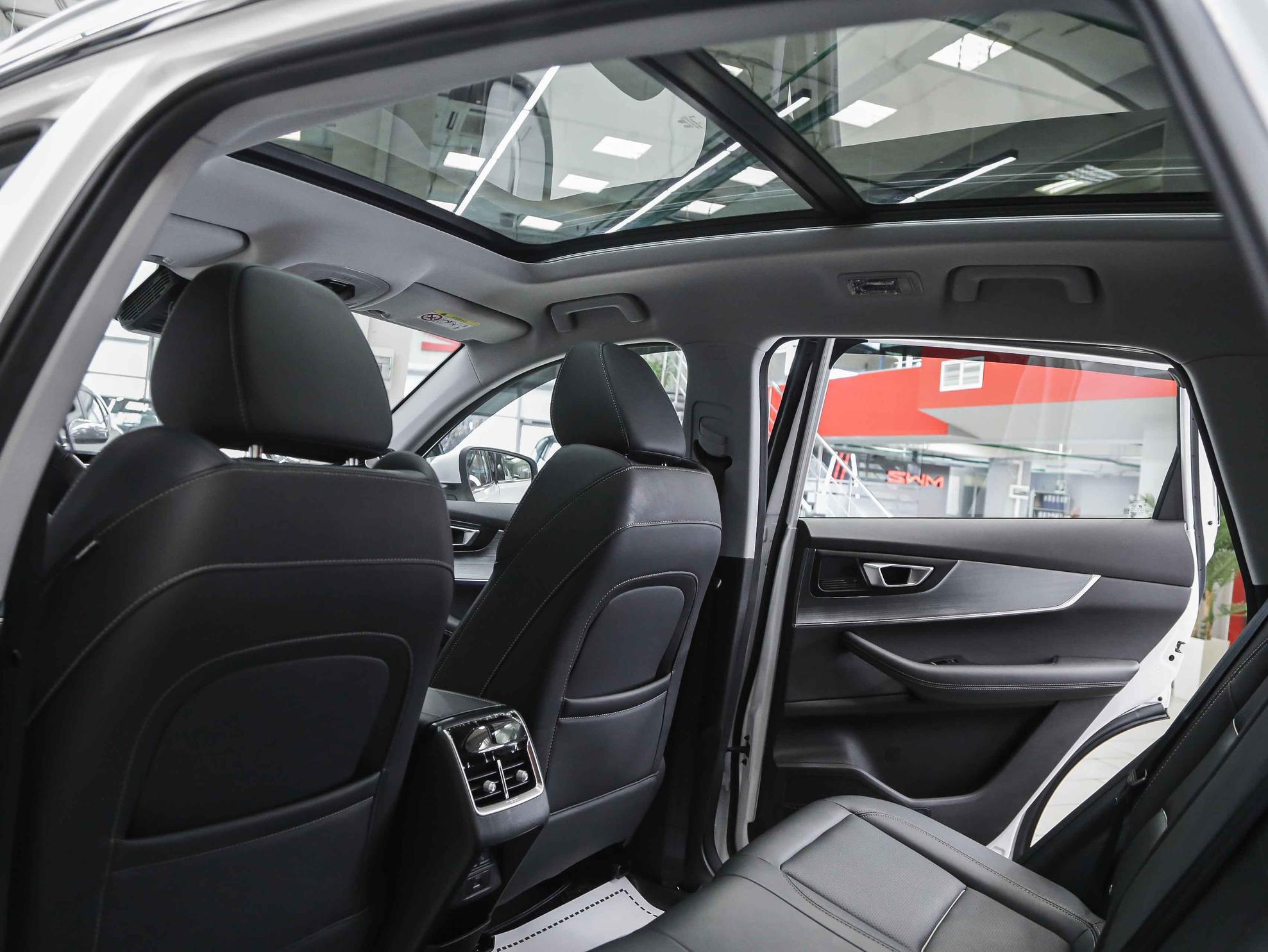 Chery Tiggo 7 Pro Plug-in Hybrid 2023, белый, ДЦ Орехово