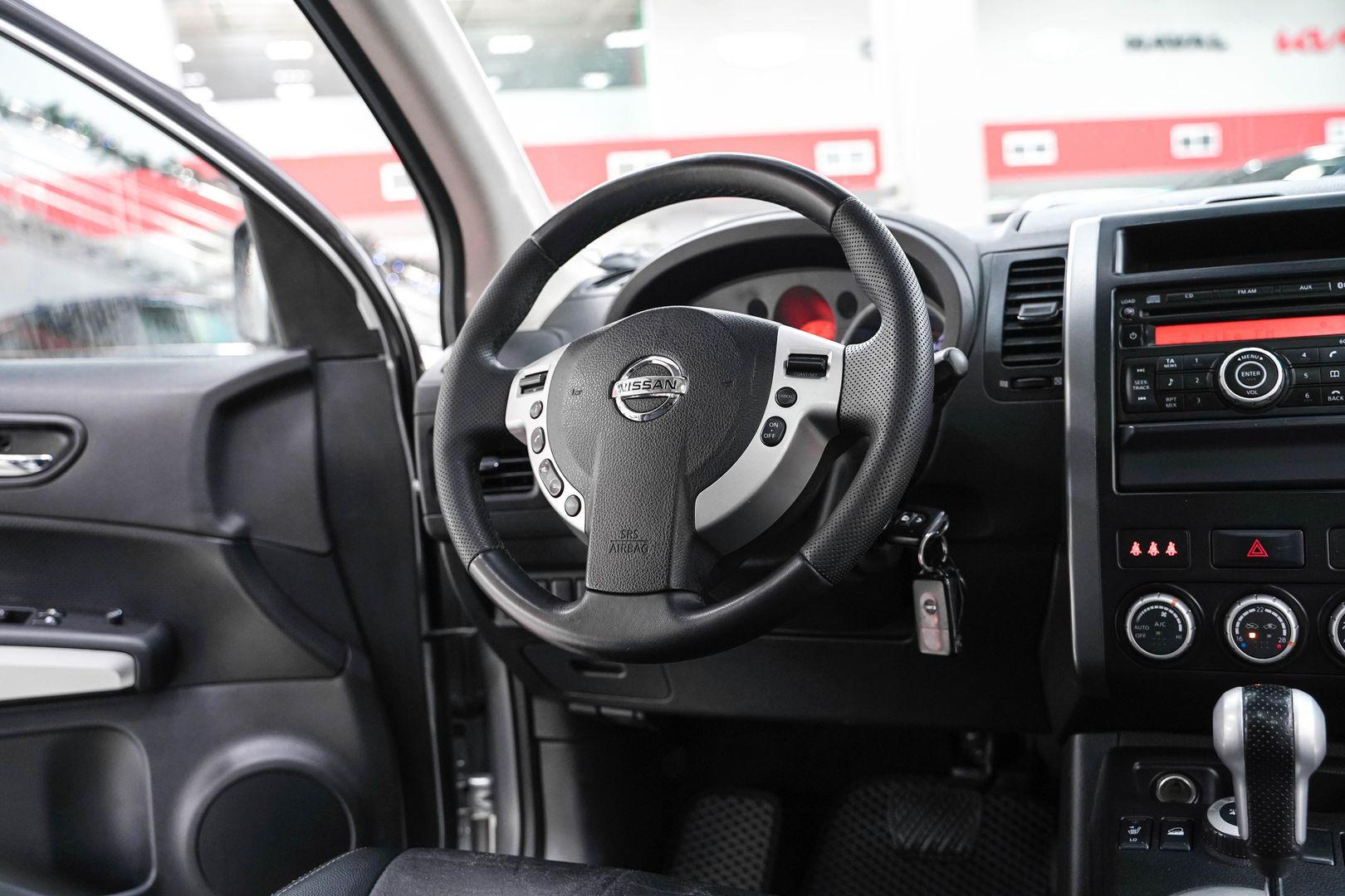 Nissan X-Trail 2010, серебряный, ДЦ Орехово