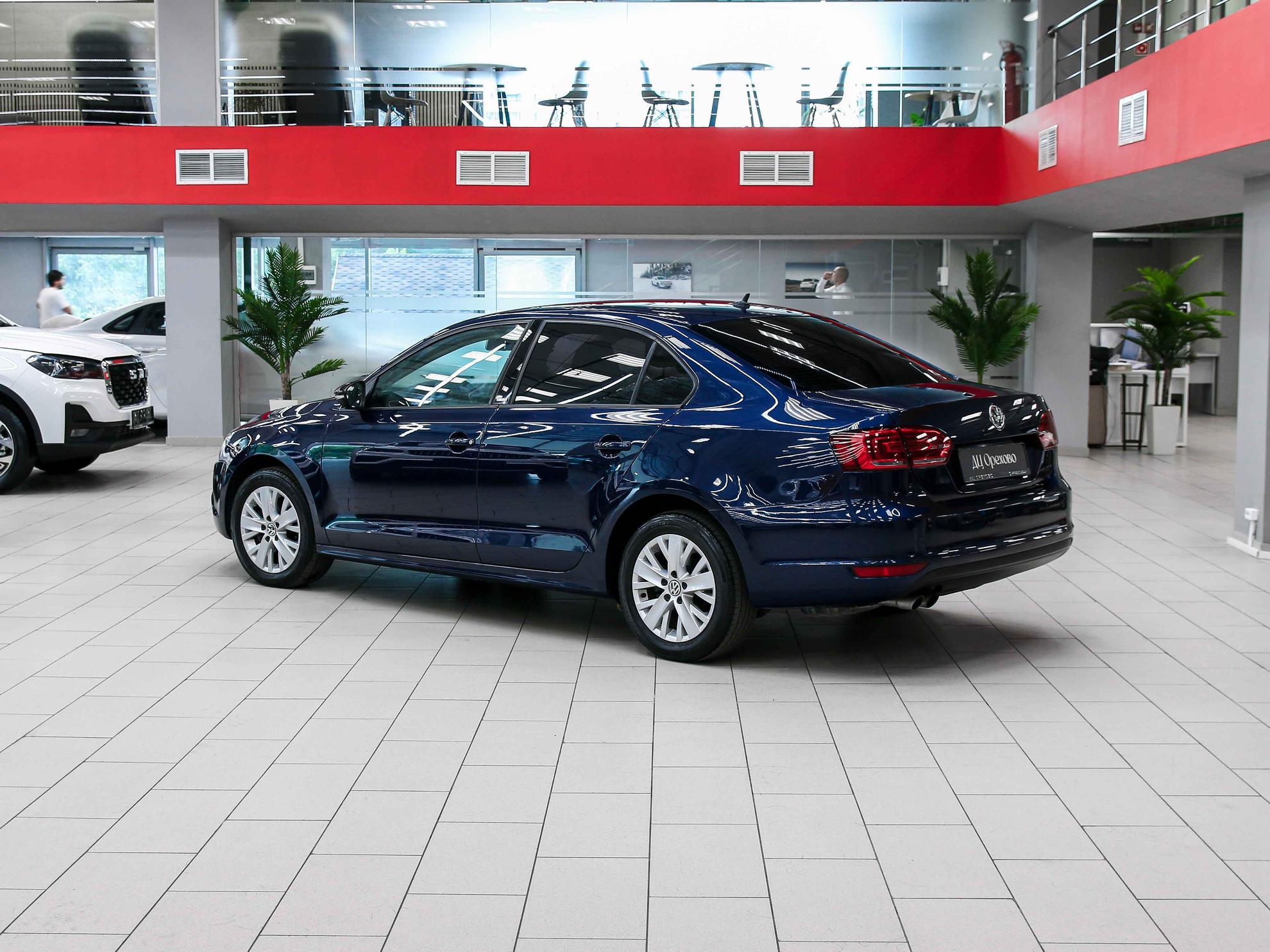 Volkswagen Jetta 2014, синий, ДЦ Орехово