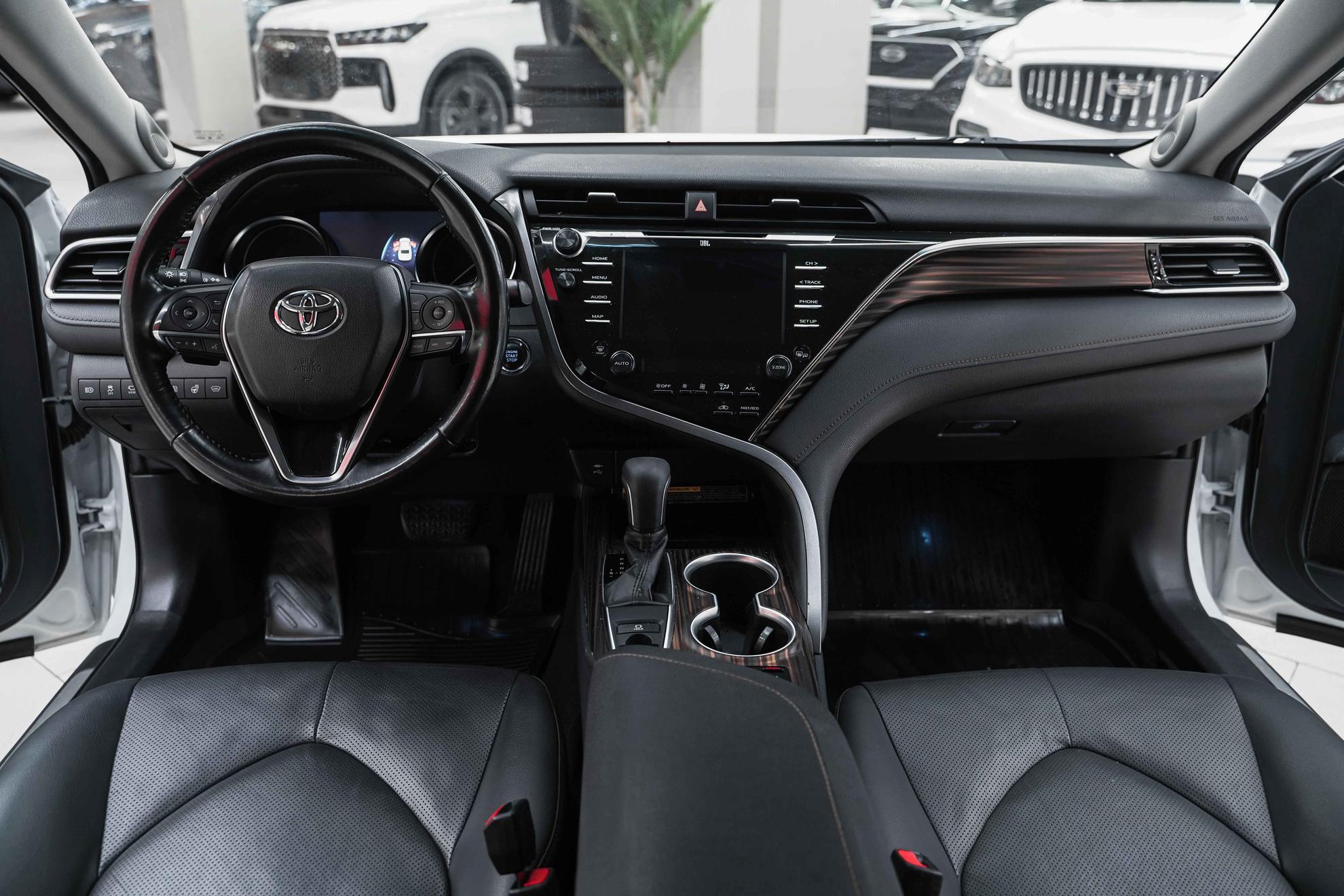 Toyota Camry 2018, белый, ДЦ Орехово