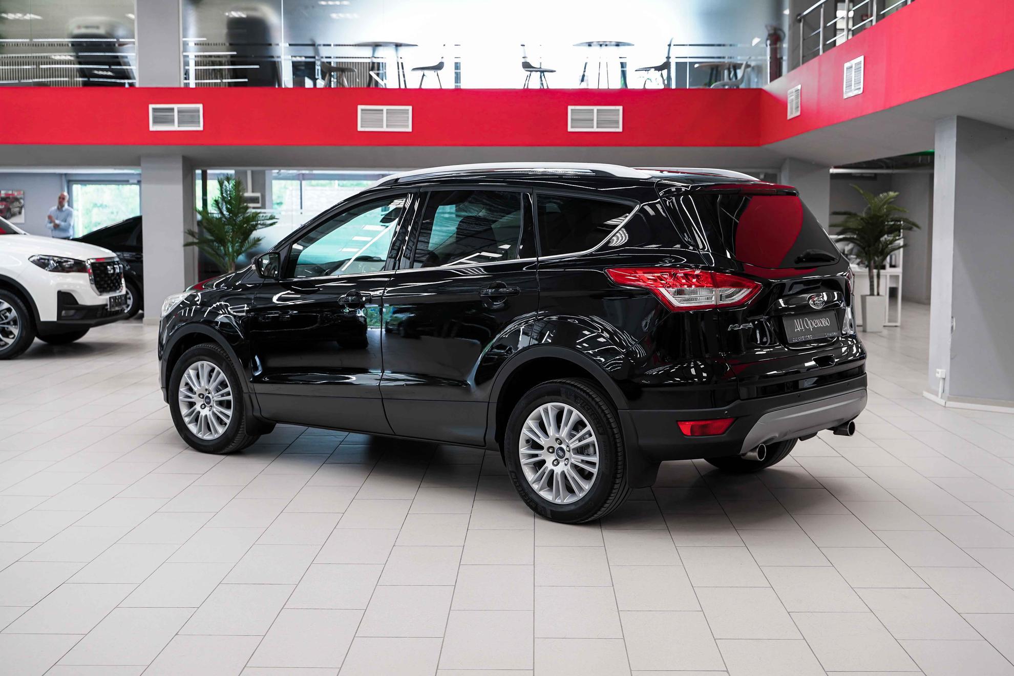 Ford Kuga 2013, черный, ДЦ Орехово