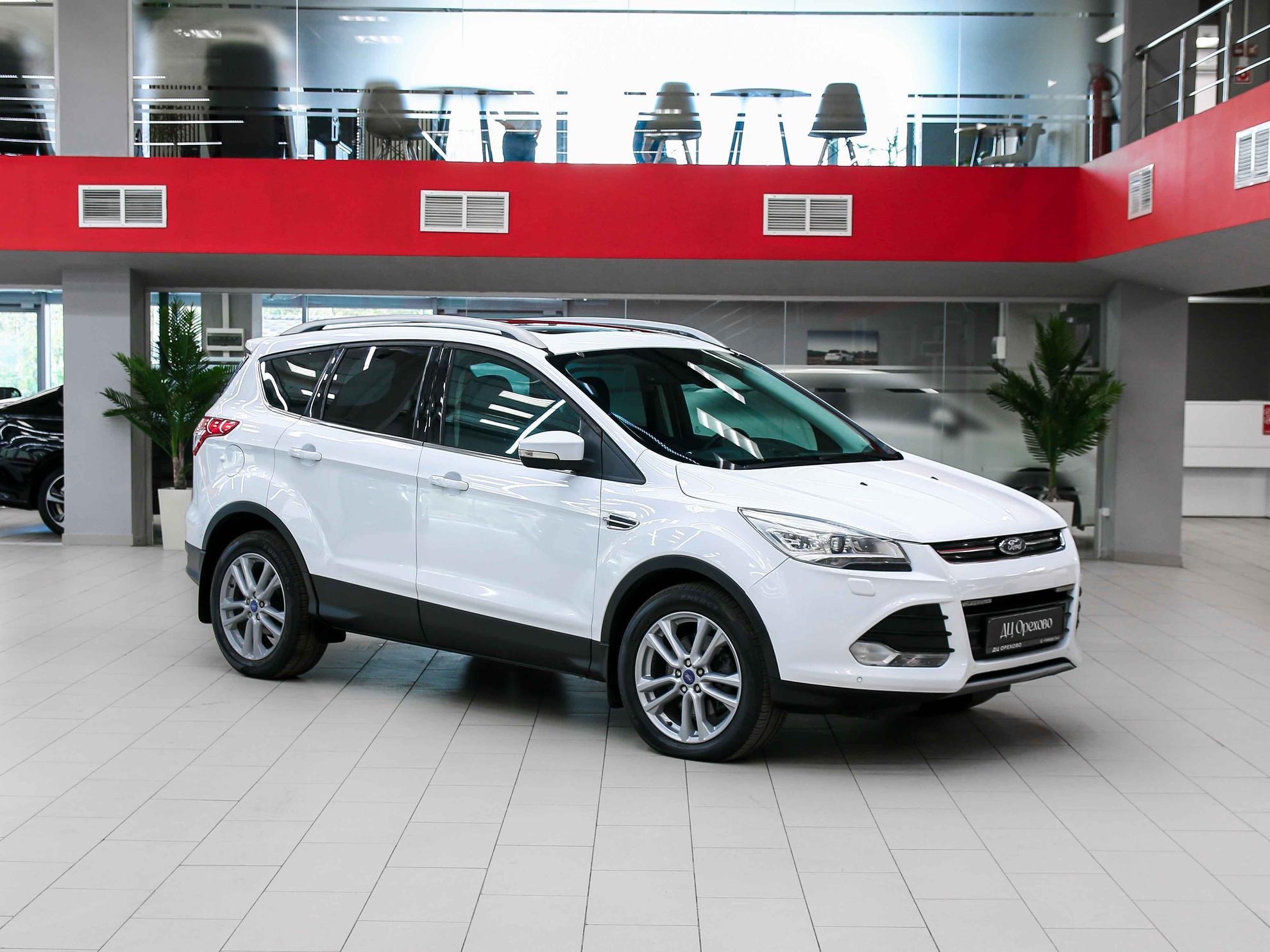 Ford Kuga 2015, белый, ДЦ Орехово