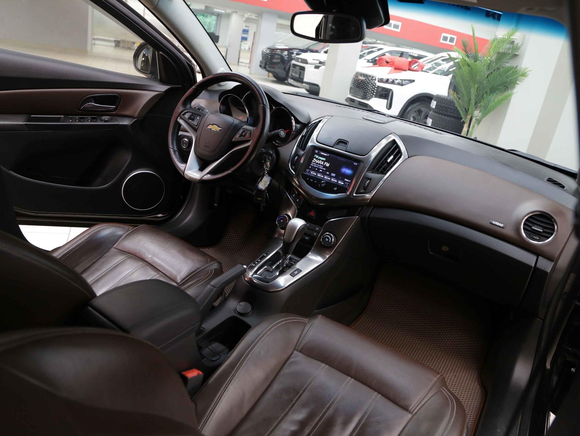 Chevrolet Cruze 2014, коричневый, ДЦ Орехово
