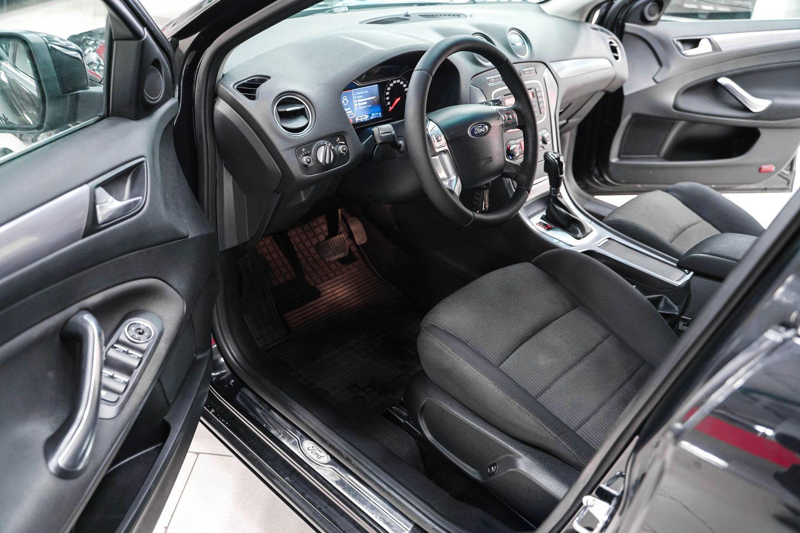 Ford Mondeo 2013, черный, ДЦ Орехово