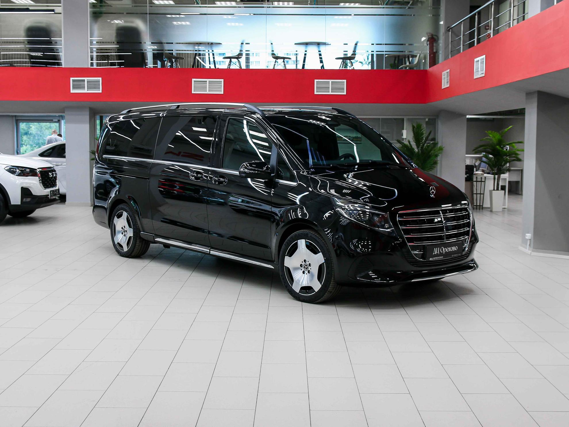 Mercedes-Benz V-Класс 2026, черный, ДЦ Орехово