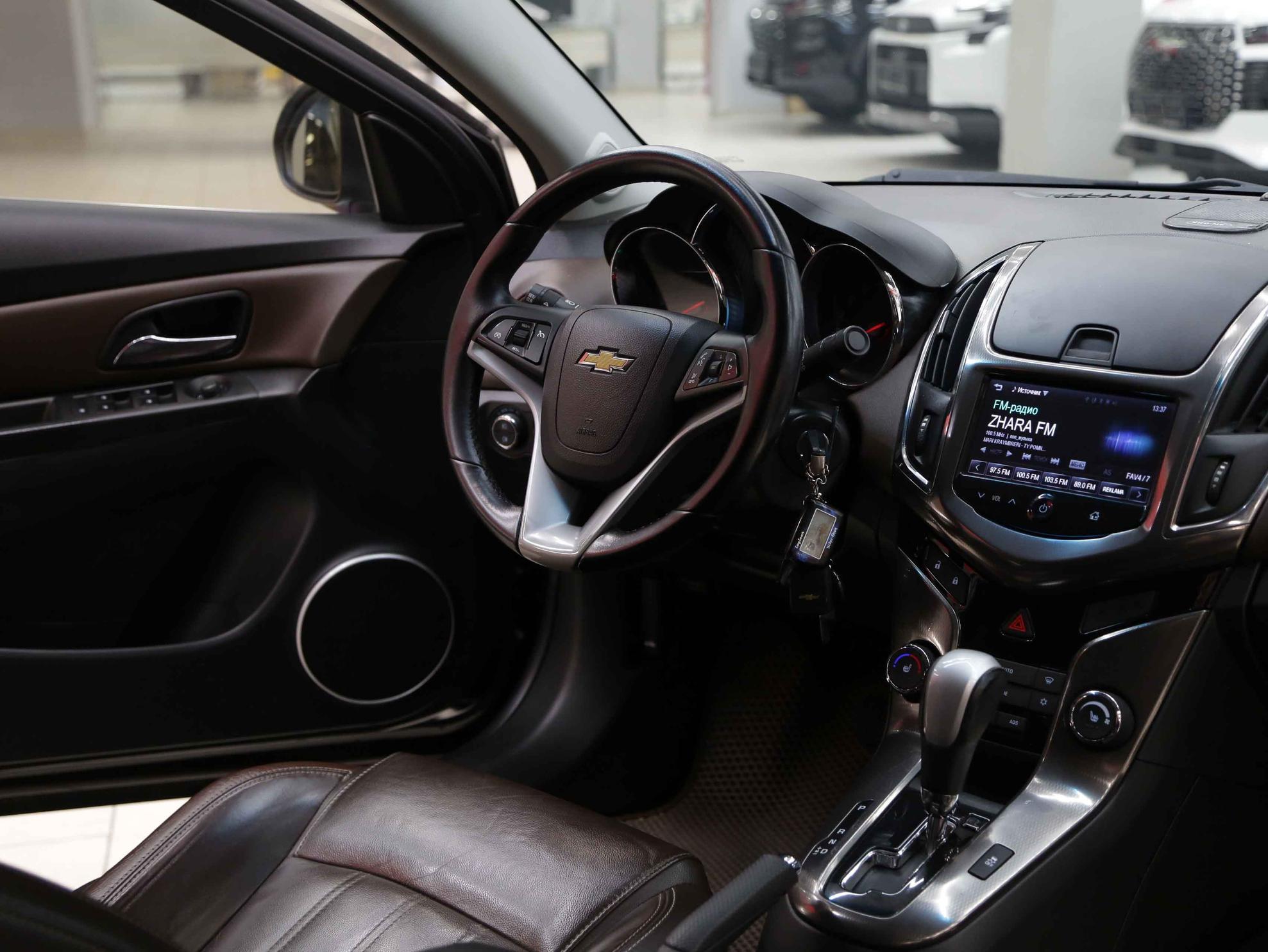 Chevrolet Cruze 2014, коричневый, ДЦ Орехово