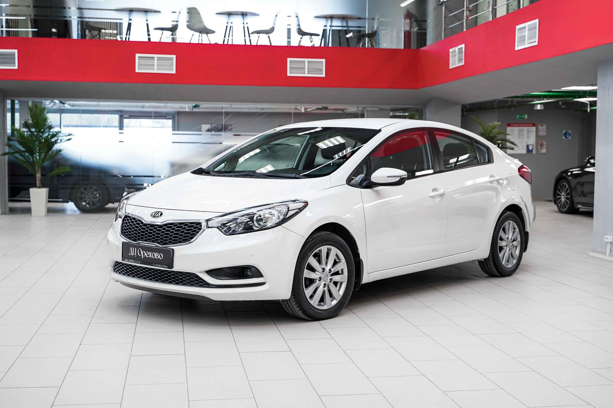 Kia Cerato 2014, белый, ДЦ Орехово