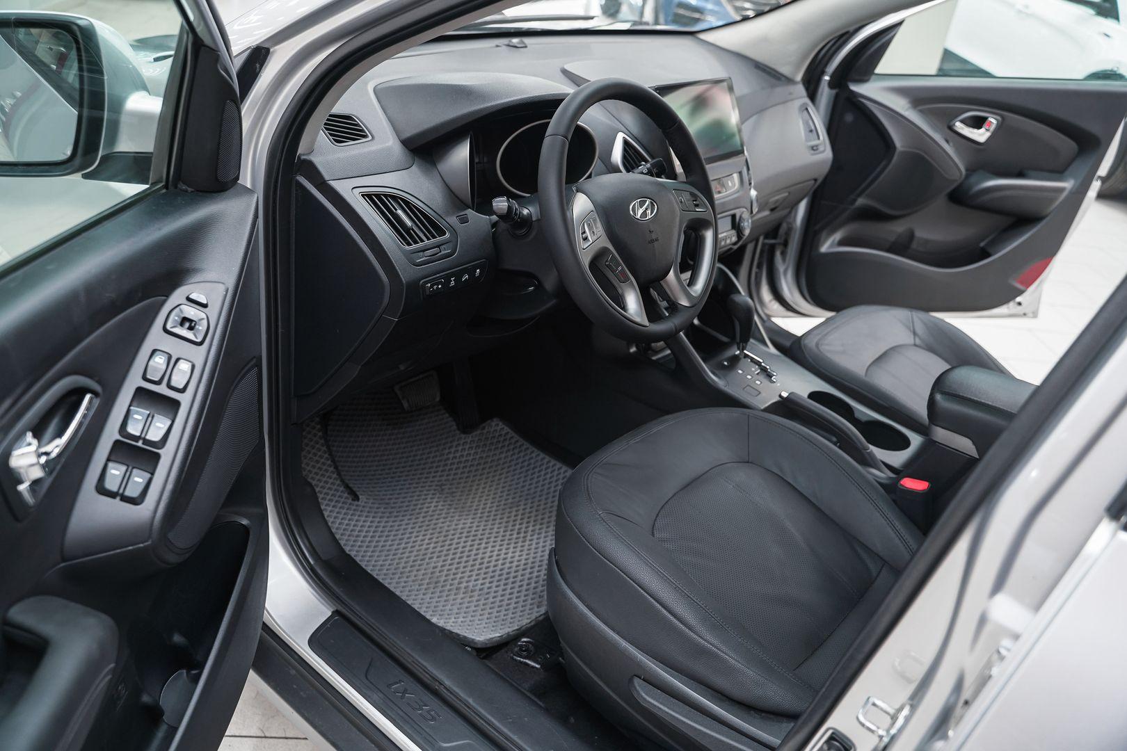 Hyundai ix35 2011, серебряный, ДЦ Орехово
