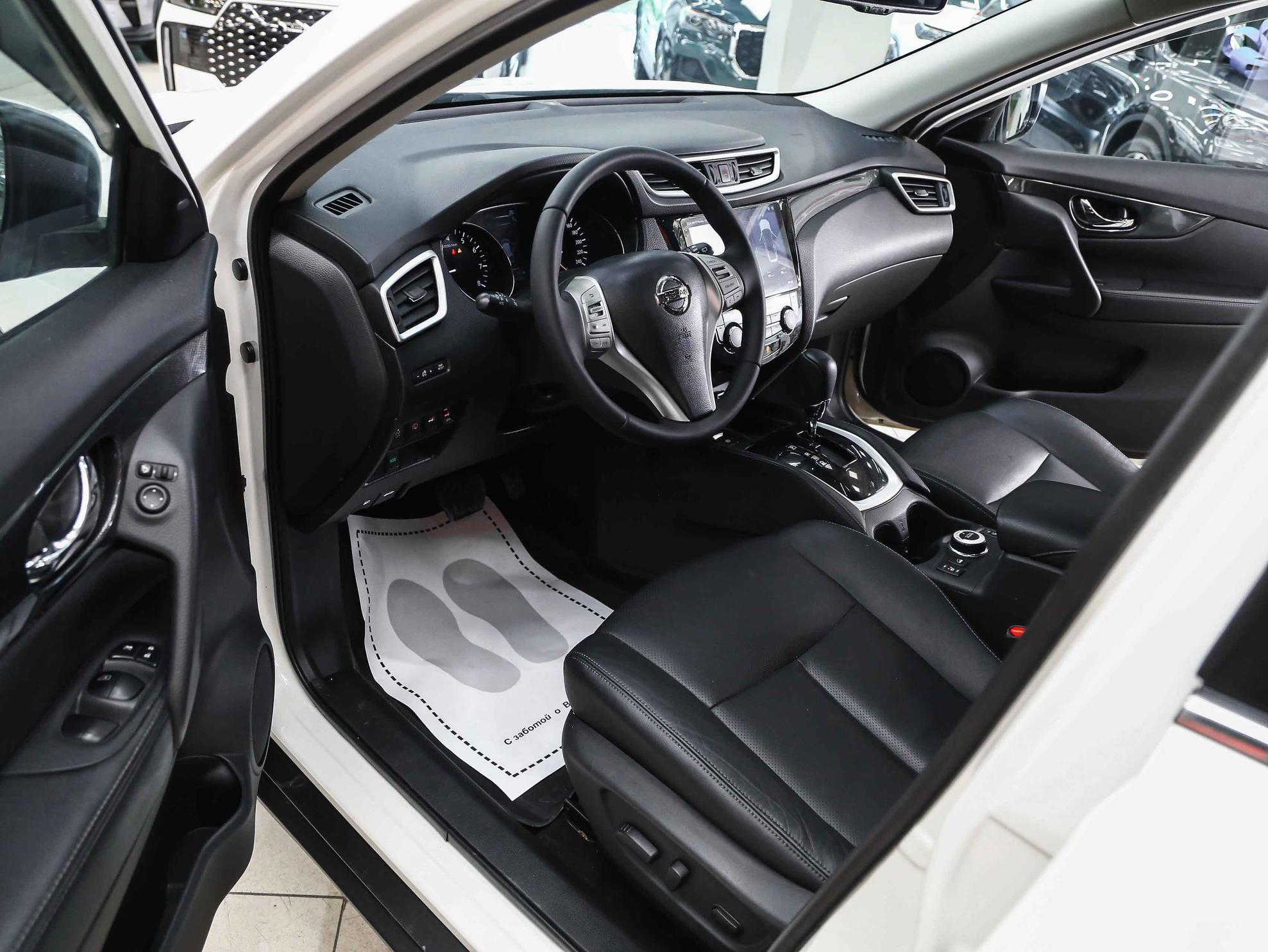 Nissan X-Trail 2017, белый, ДЦ Орехово