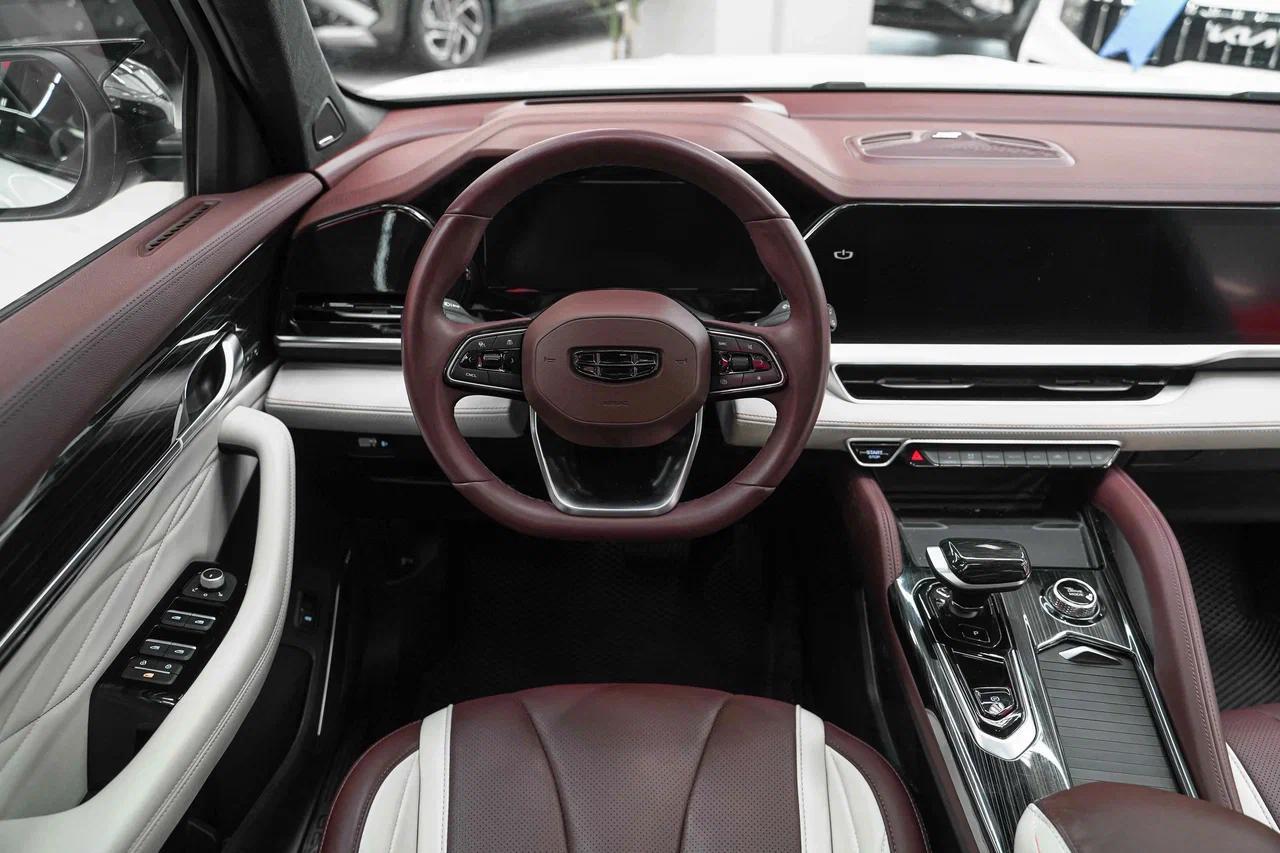 Geely Monjaro 2023, белый, ДЦ Орехово
