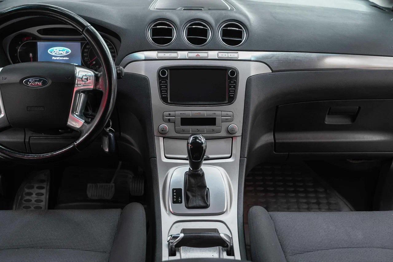 Ford S-MAX 2008, серебряный, ДЦ Орехово