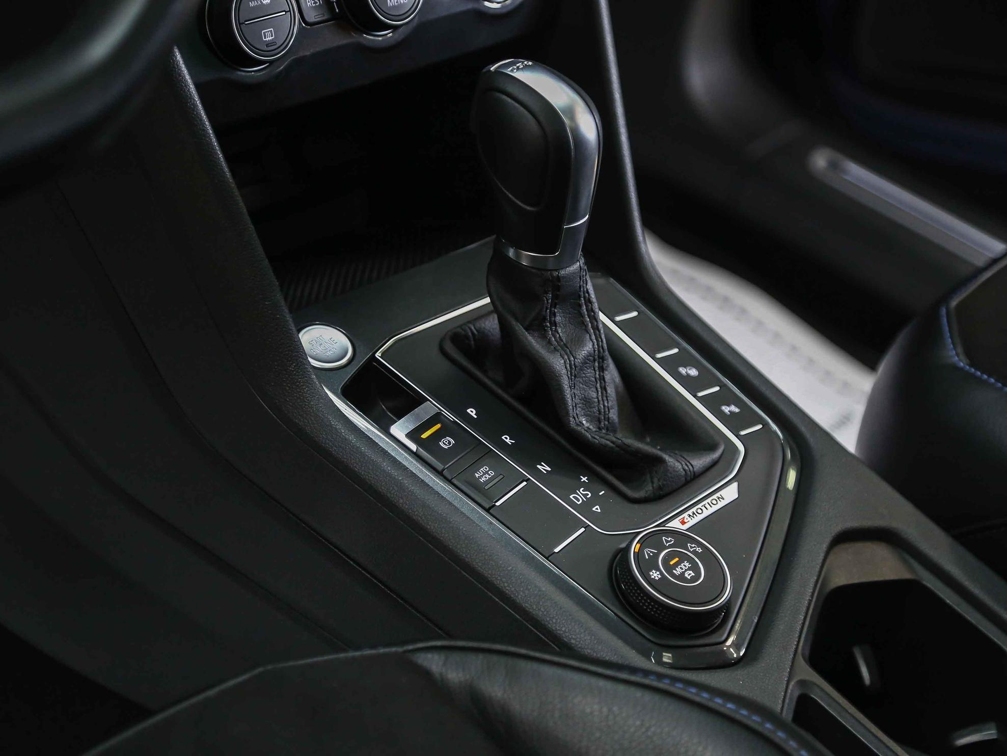 Volkswagen Tiguan 2018, синий, ДЦ Орехово