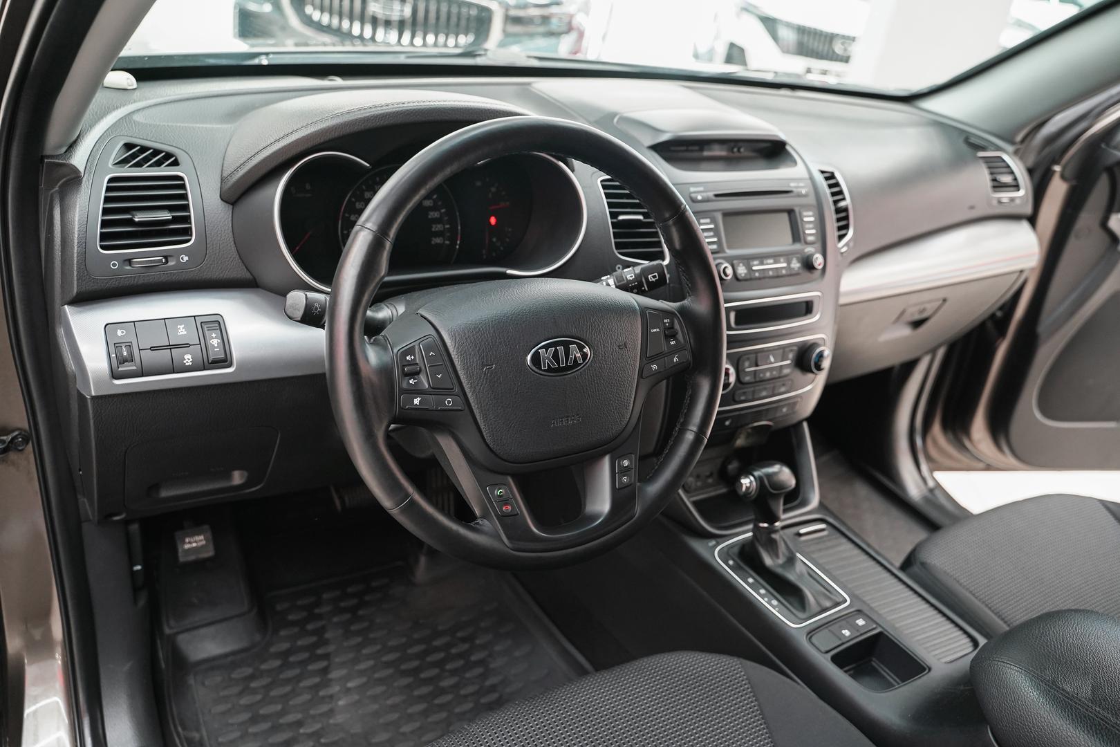 Kia Sorento 2015, бежевый, ДЦ Орехово