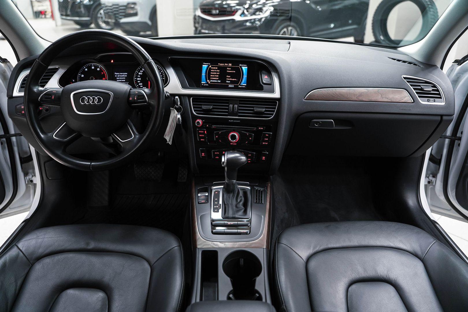 Audi A4 2015, белый, ДЦ Орехово