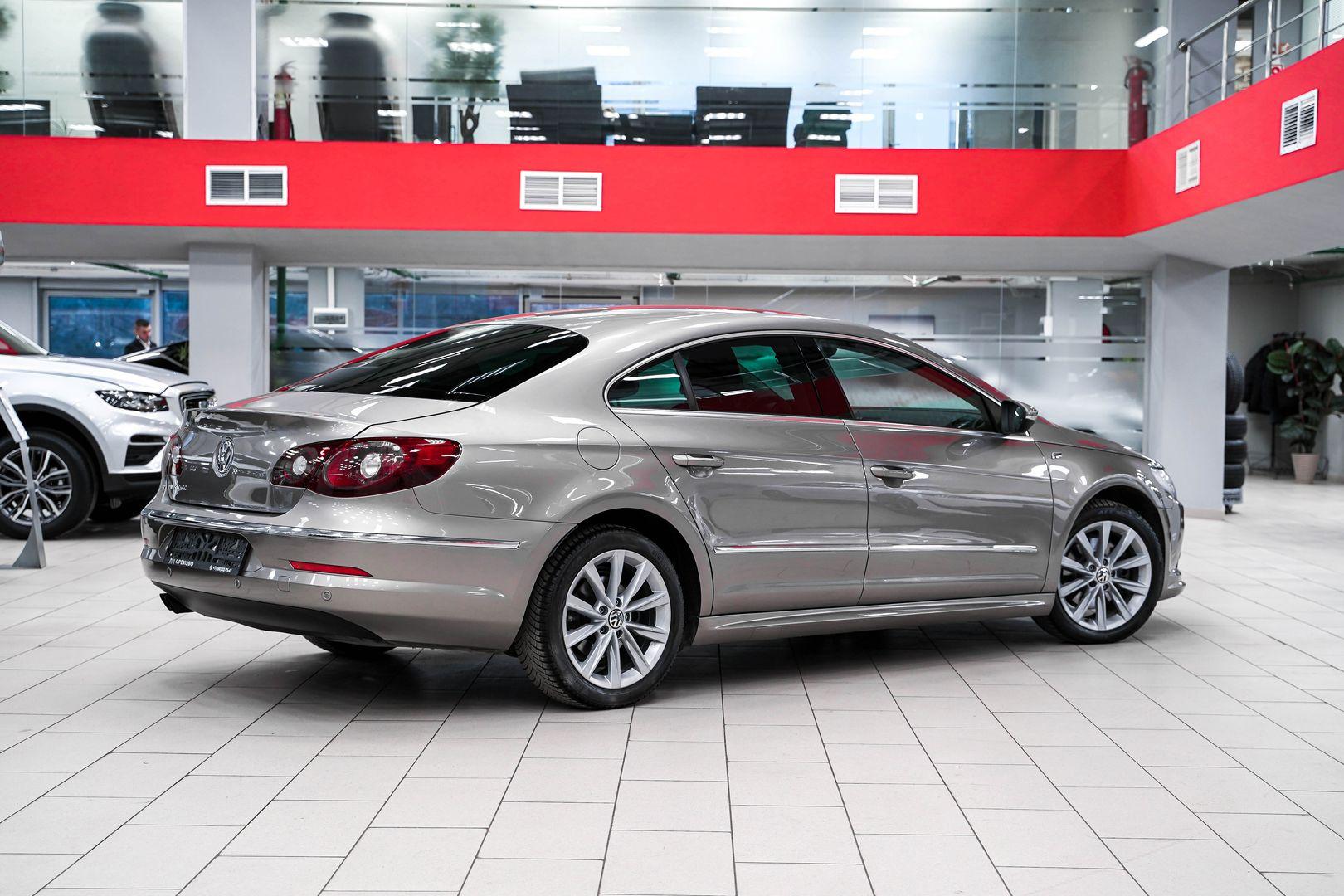 Volkswagen Passat CC 2010, бежевый, ДЦ Орехово