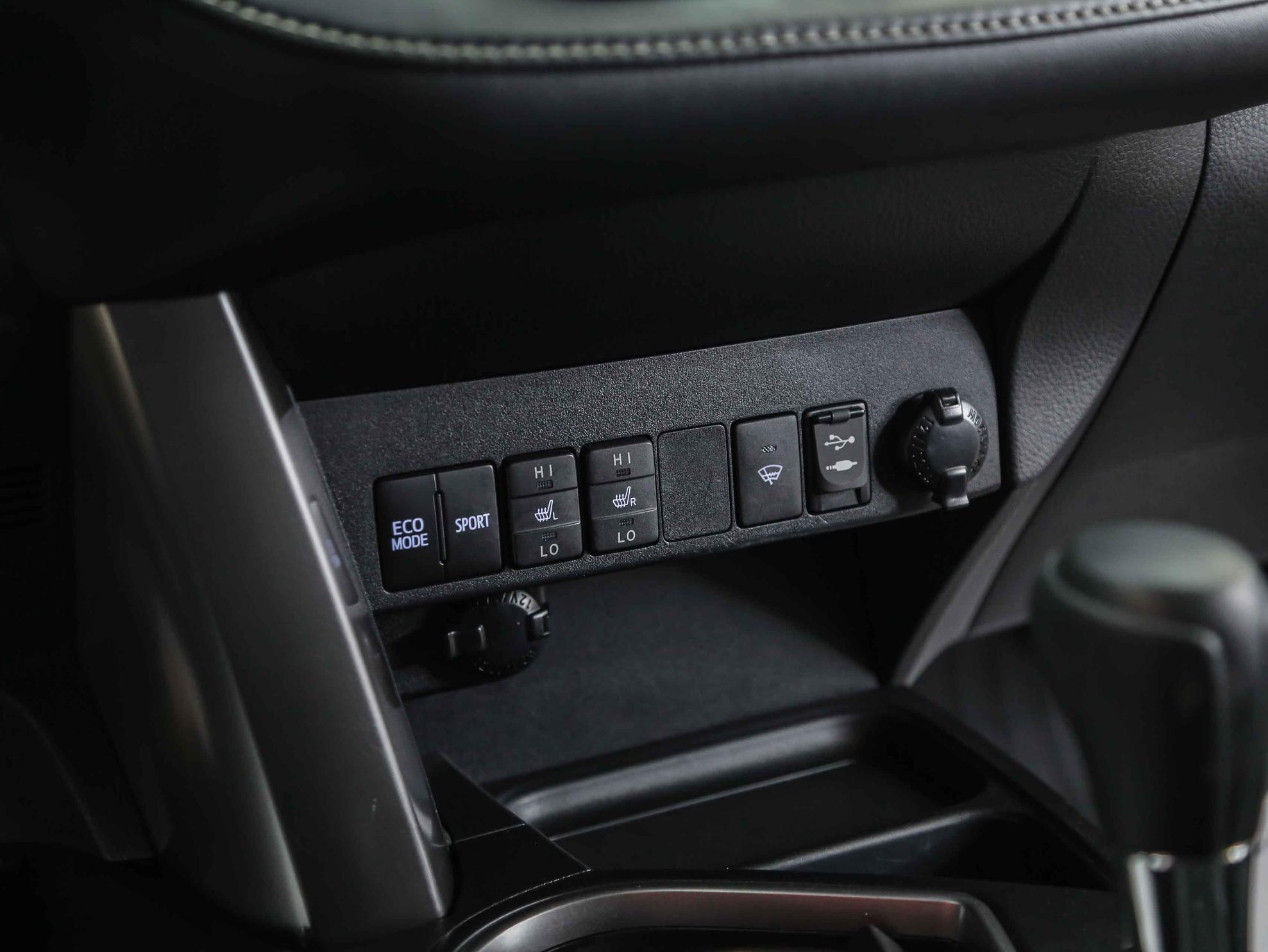 Toyota RAV4 2017, черный, ДЦ Орехово