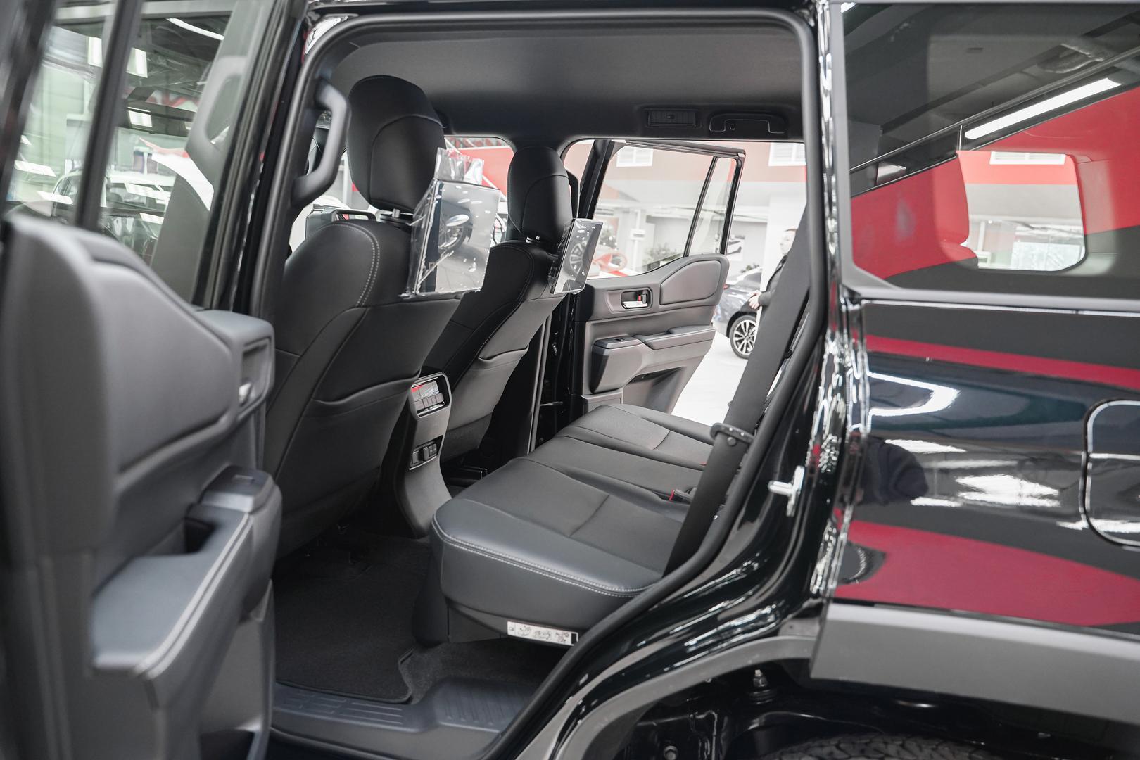 Toyota Land Cruiser Prado 2025, черный, ДЦ Орехово