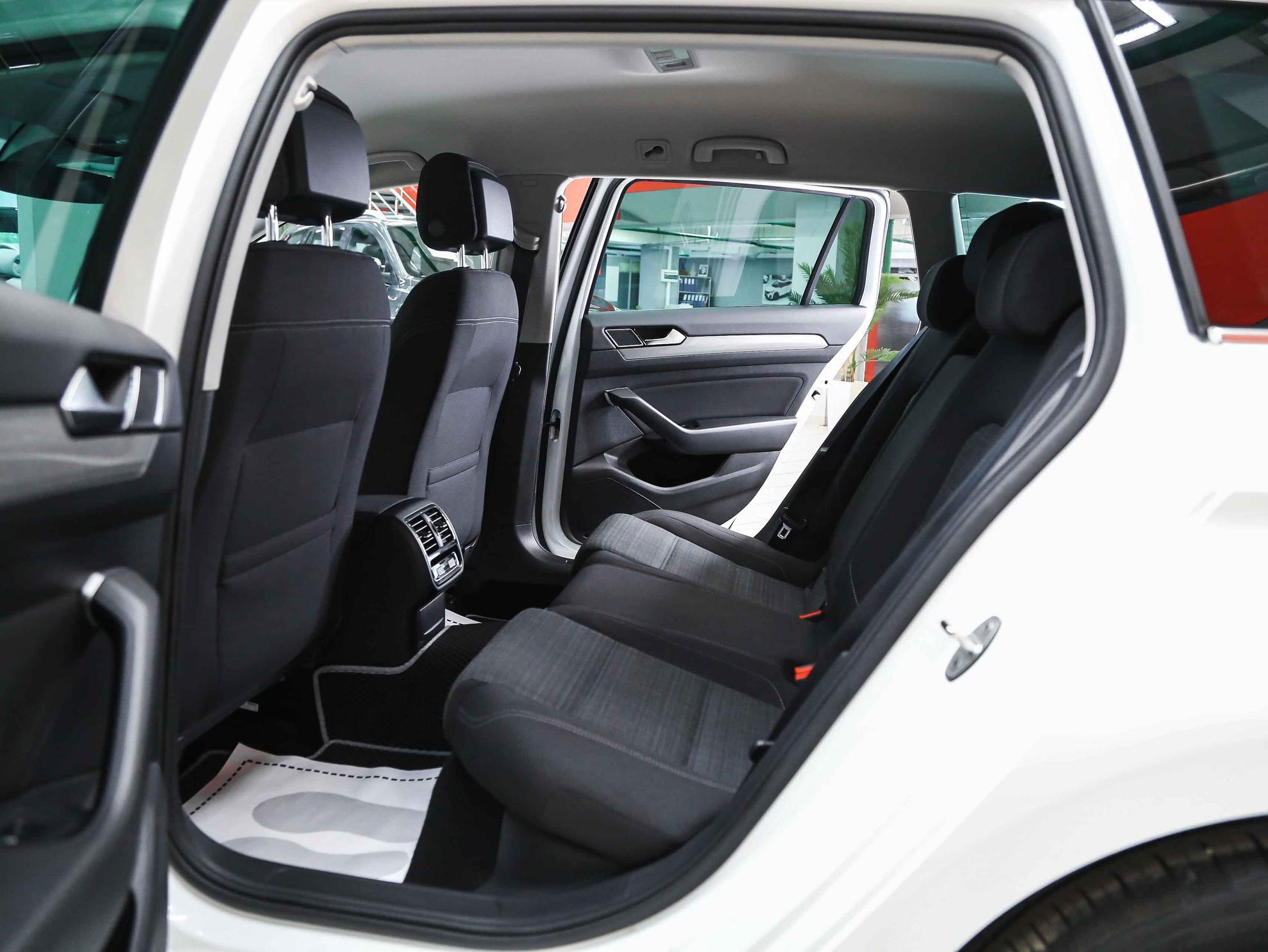Volkswagen Passat 2020, белый, ДЦ Орехово